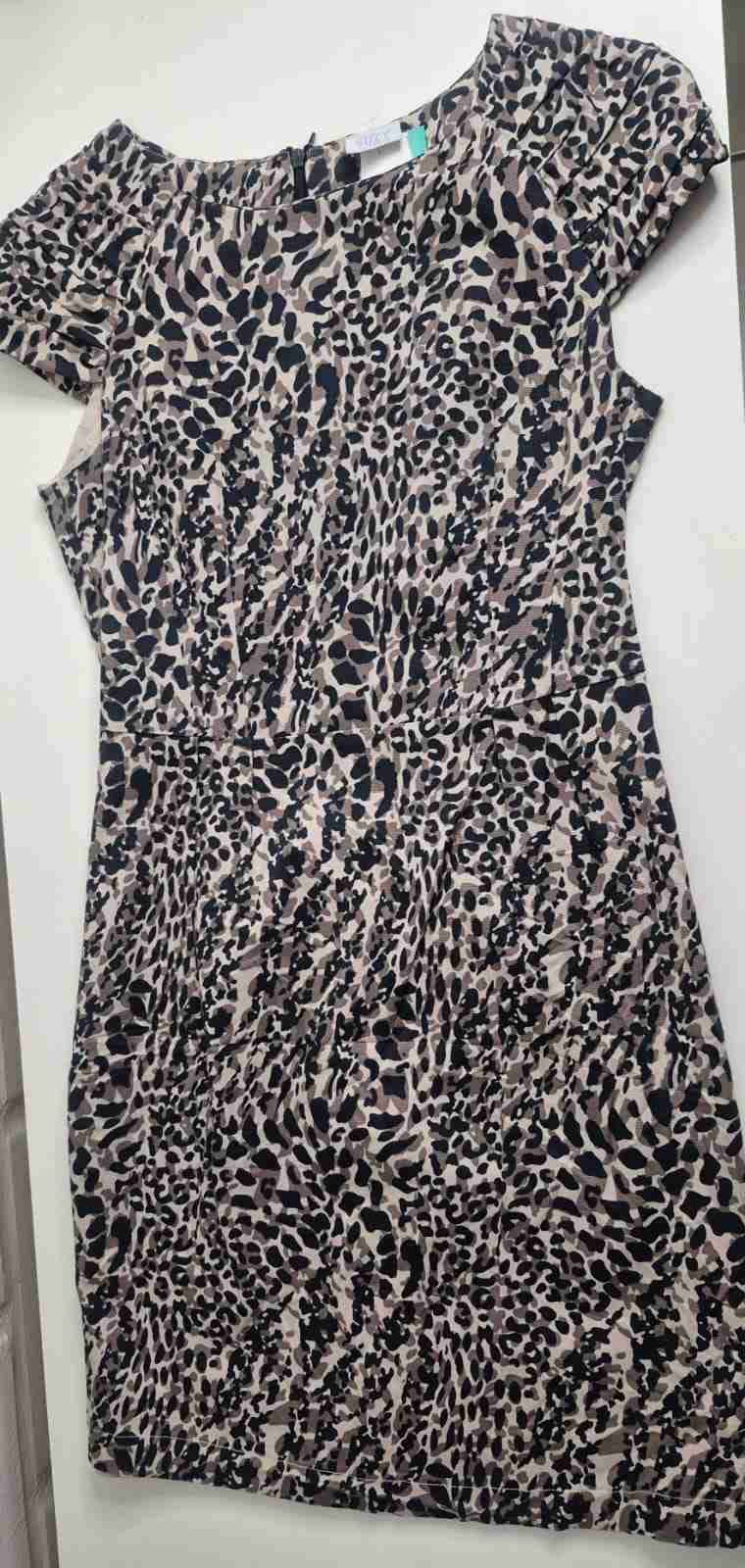 Vestido con estampado animal print - miniatura 5