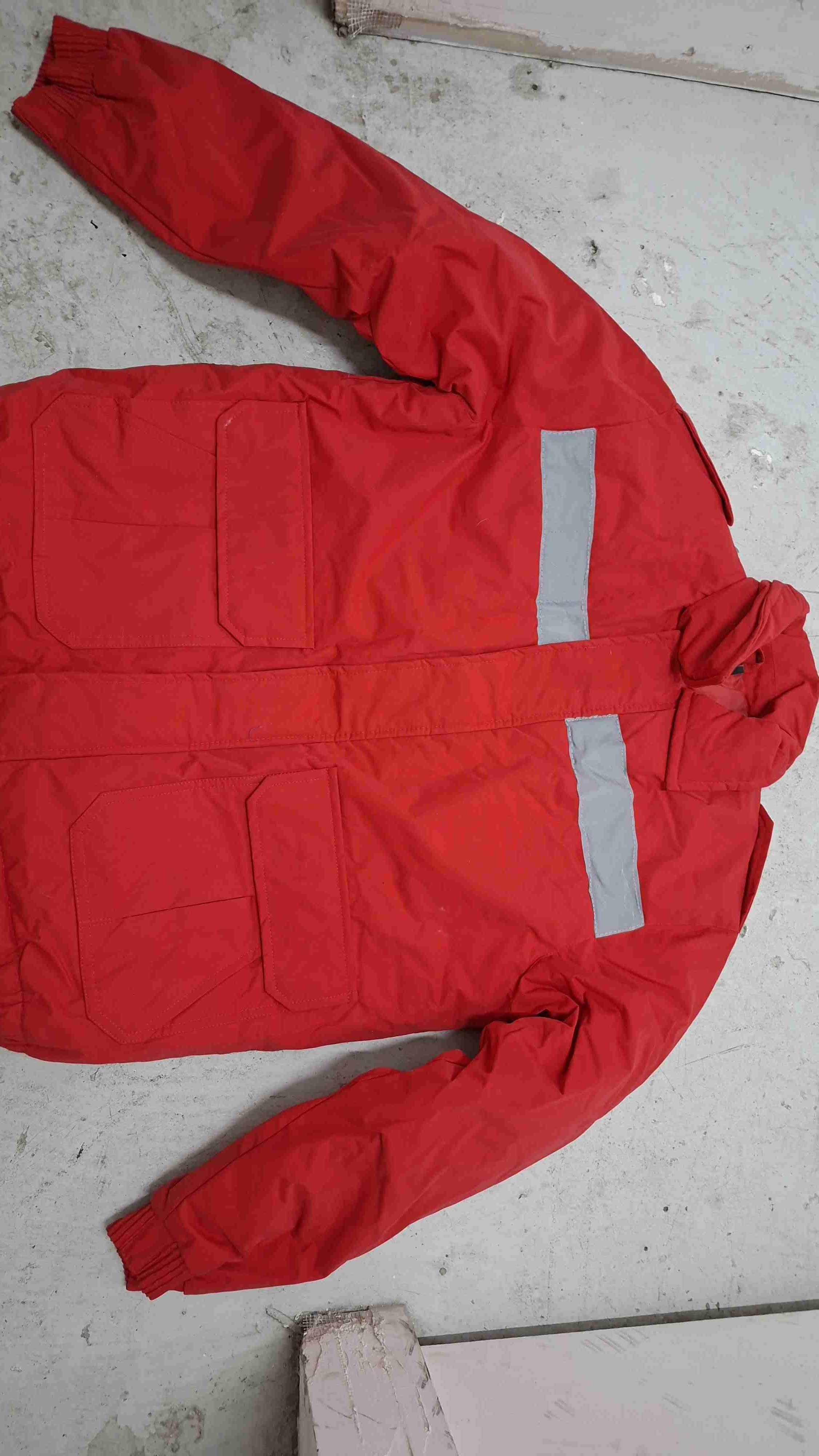 Chaqueta roja reflectante seguridad - miniatura 1