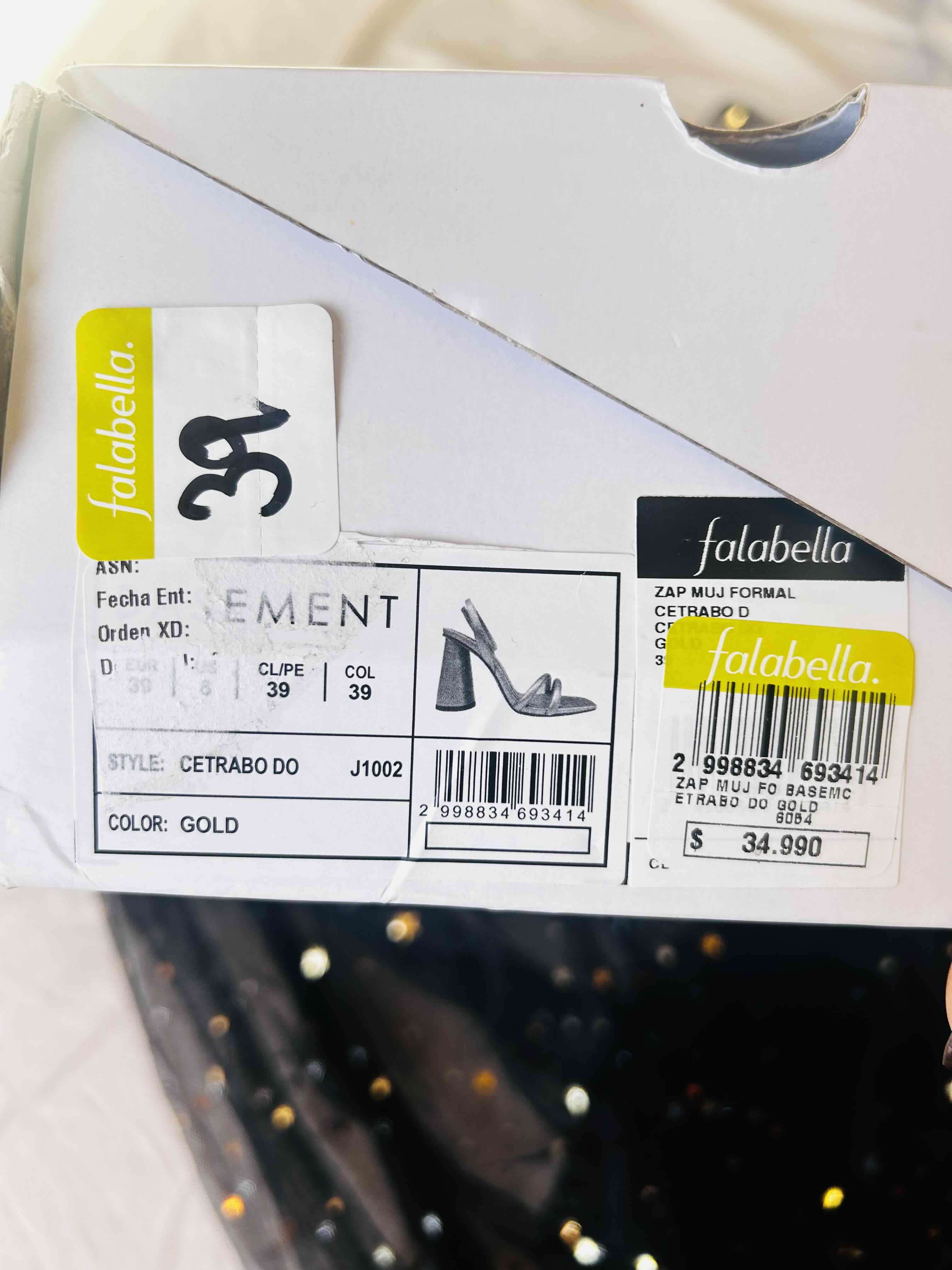 Sandalias doradas con tiras - miniatura 6