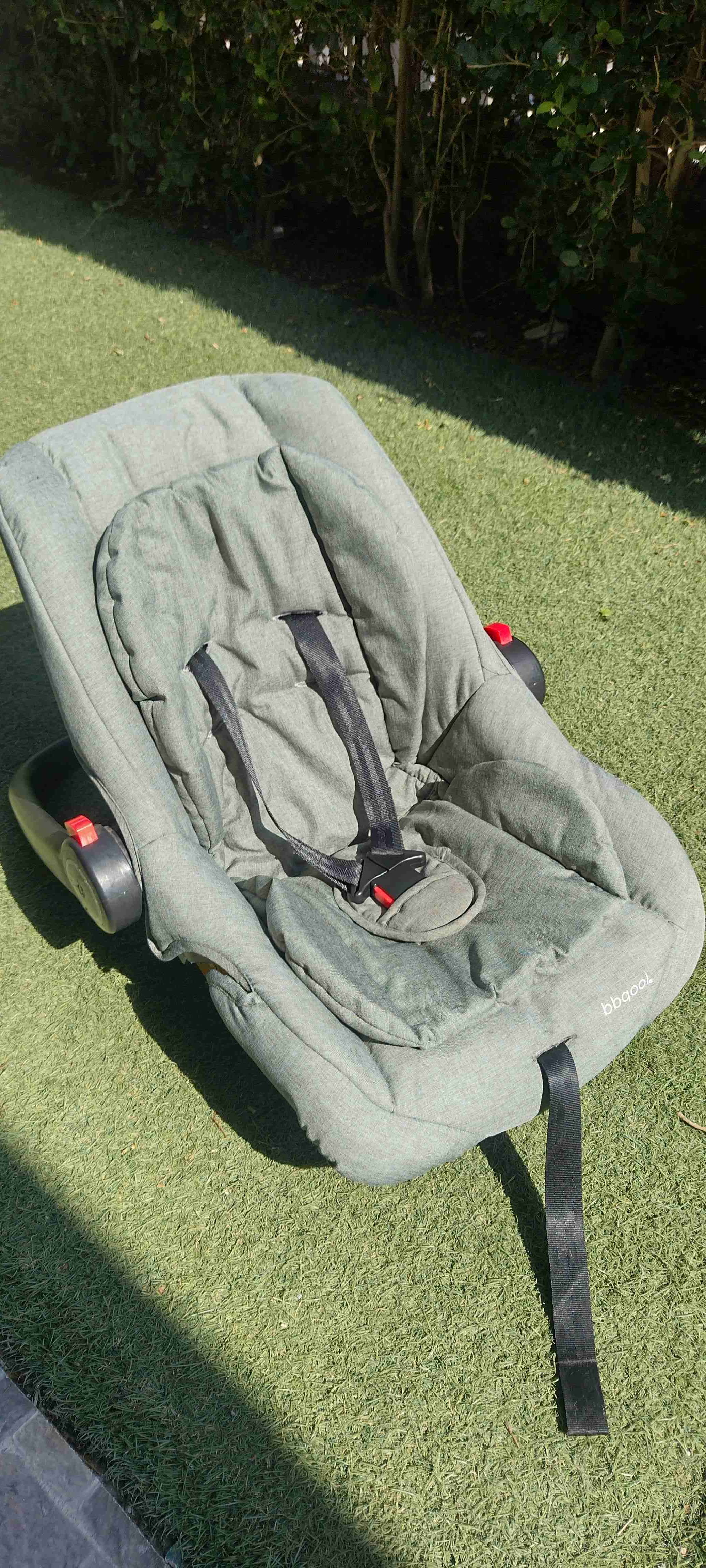 Silla de auto para bebé verde - miniatura 1