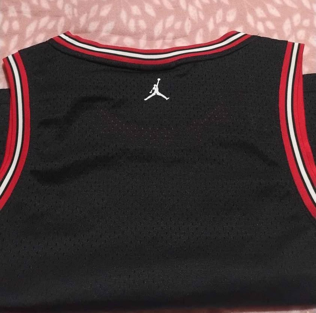 Camiseta deportiva Jordan 23 negra - miniatura 3