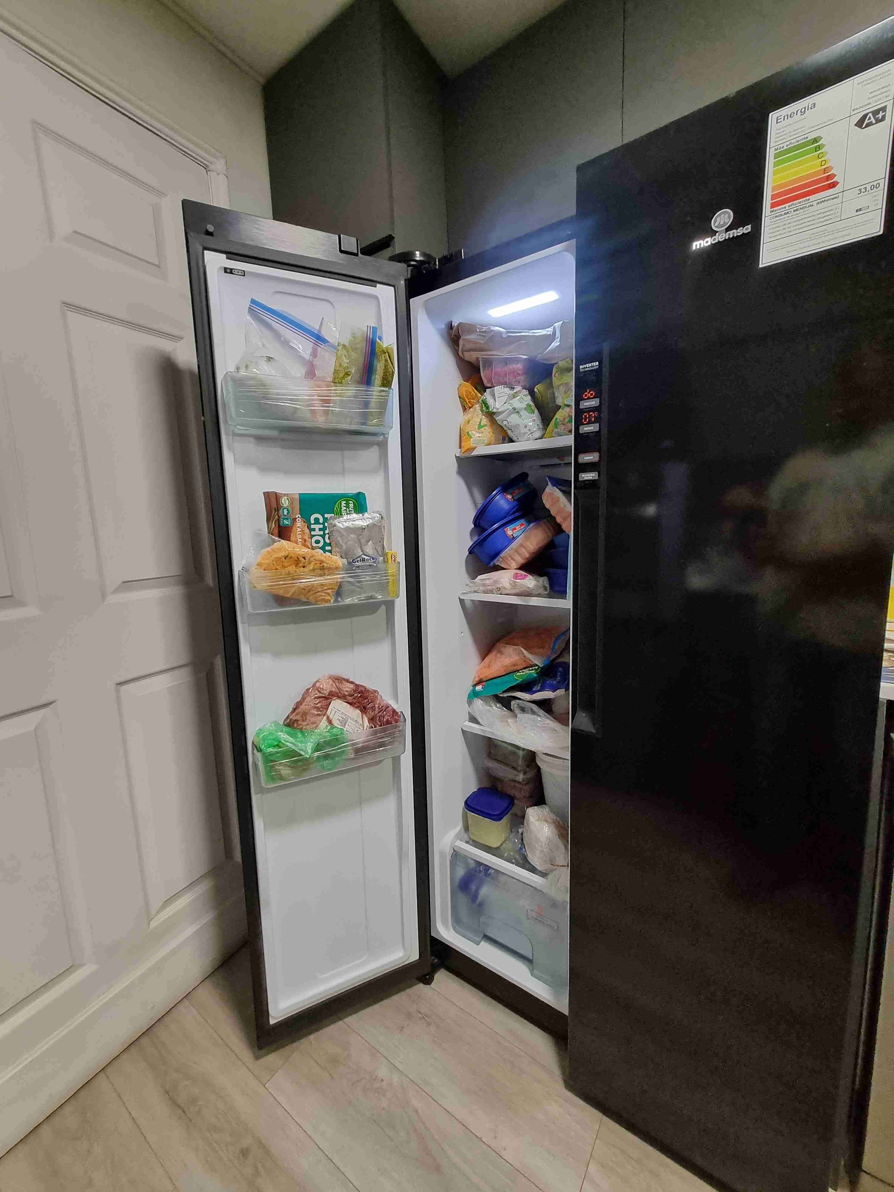 Refrigerador Samsung negro doble puerta - 5