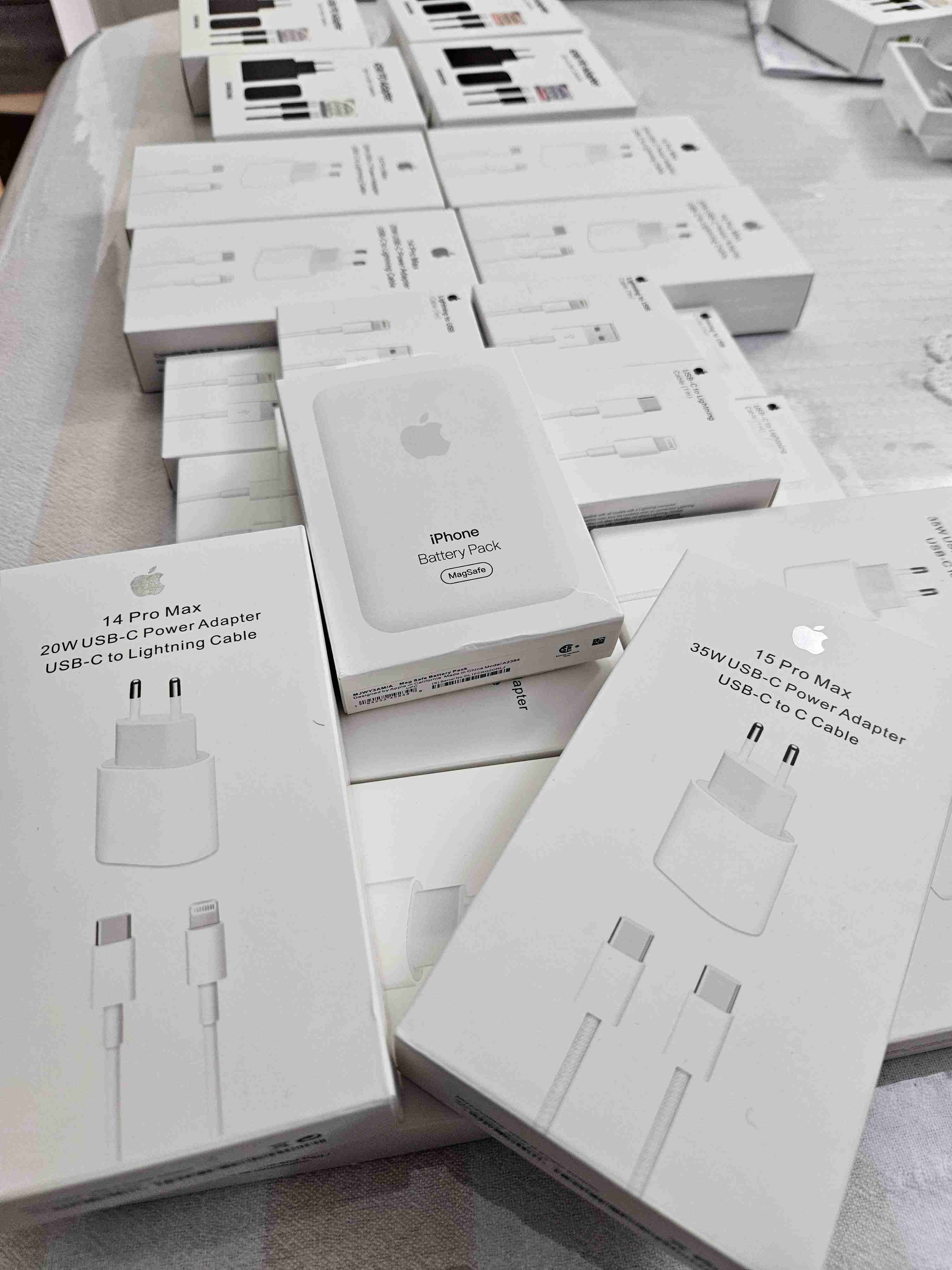 Cargador Samsung 45W y Cargador de Iphone original - miniatura 4