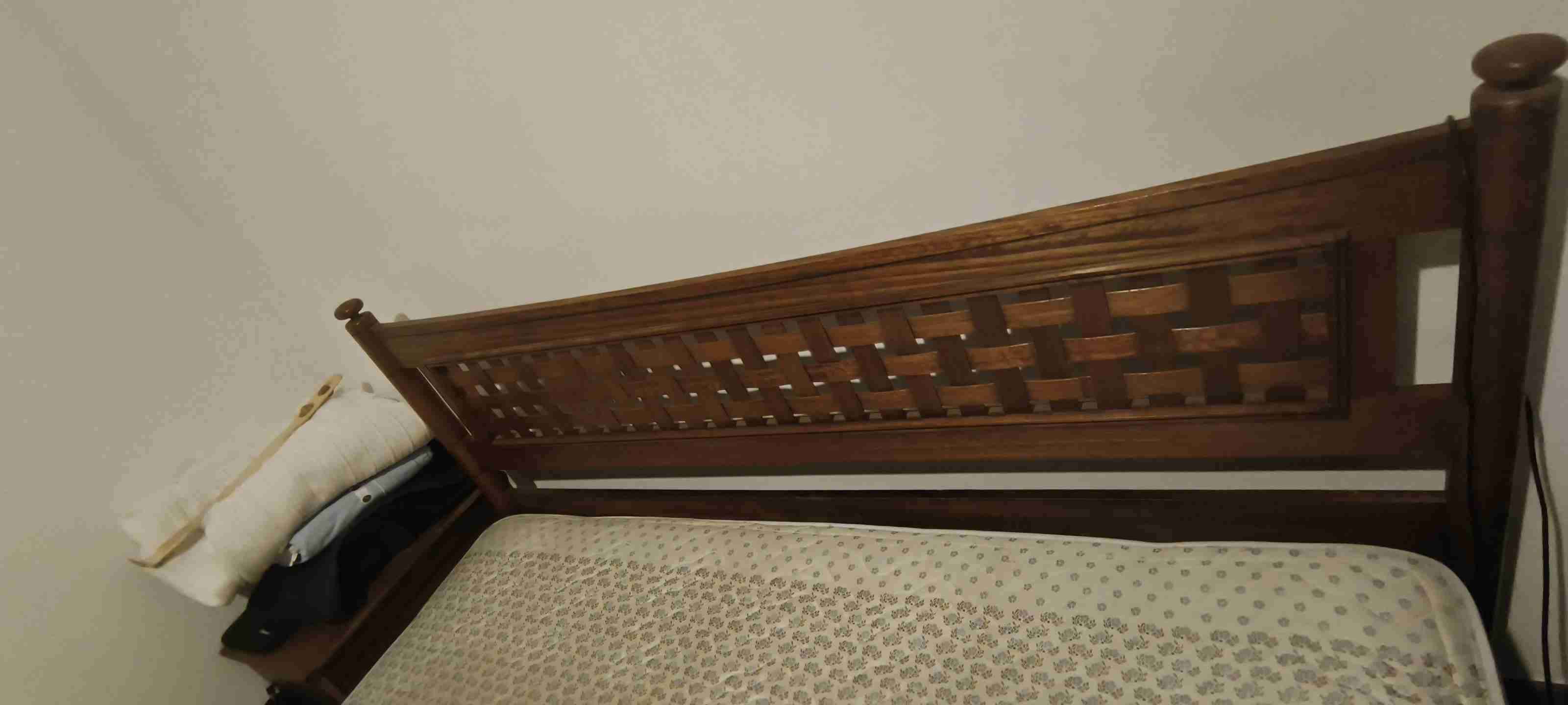 Cama matrimonial de madera - miniatura 2