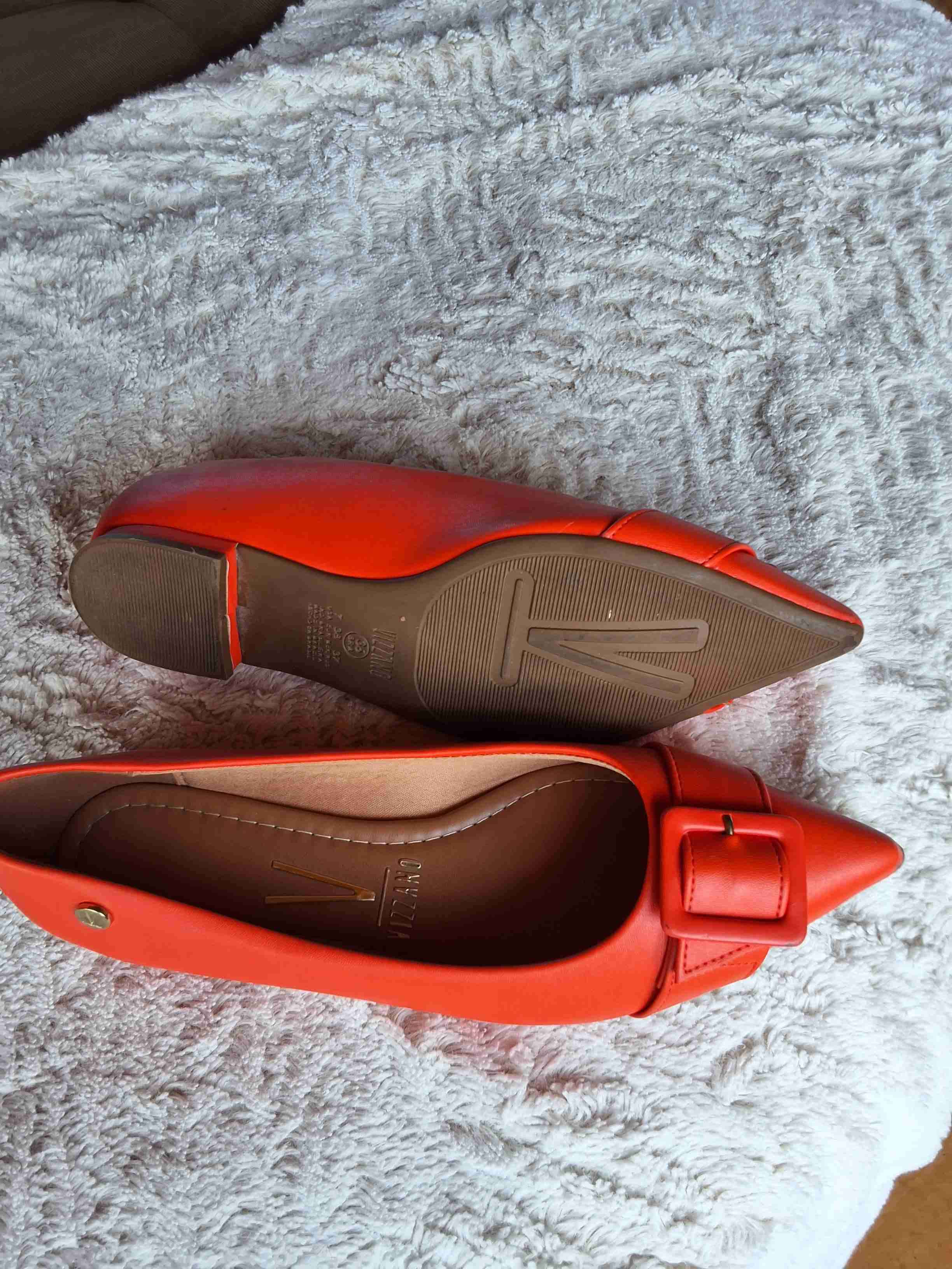 Zapatos planos naranjos con hebilla - miniatura 3