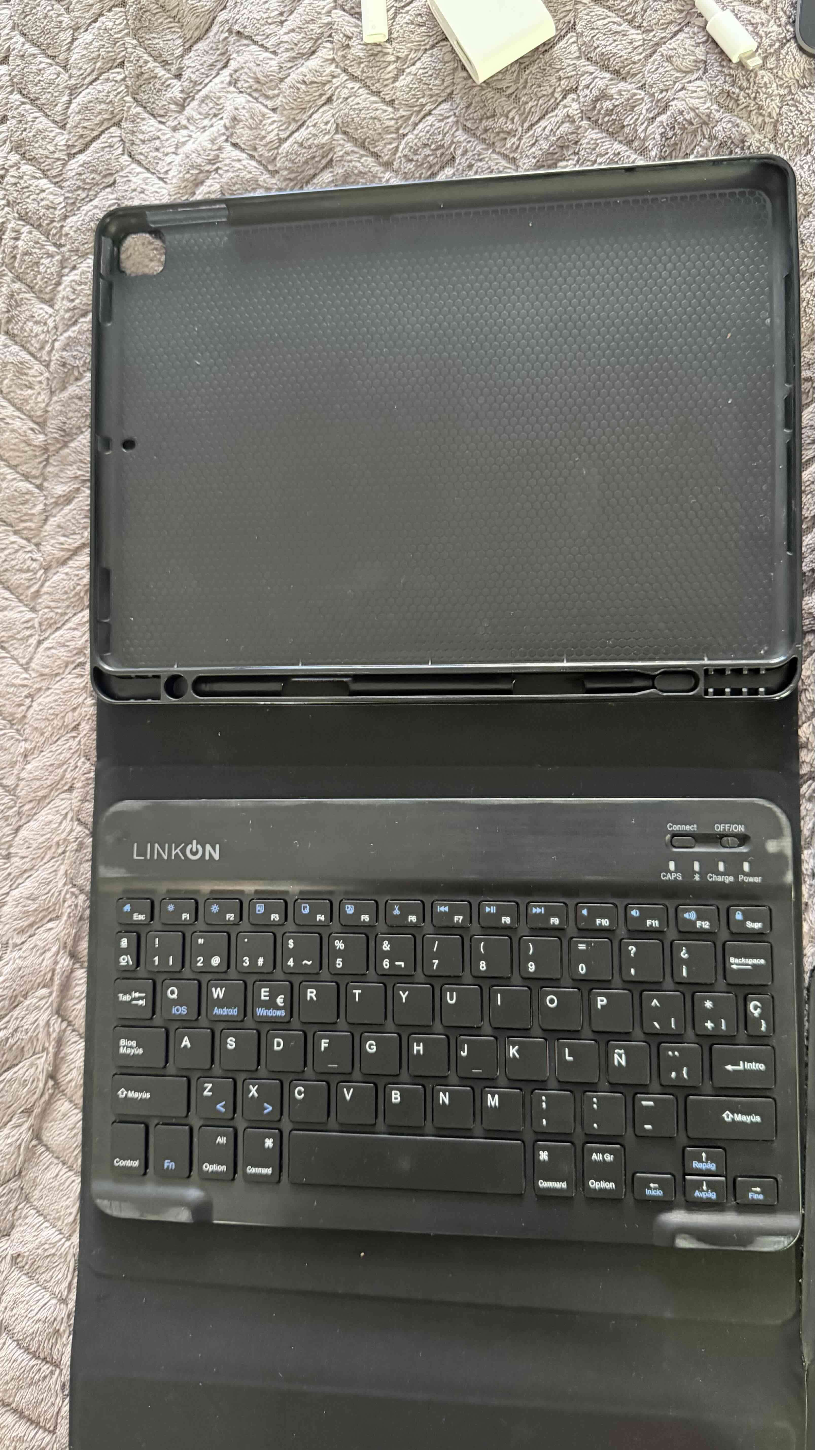 Tablet de 10 pulgadas en buen estado - miniatura 2