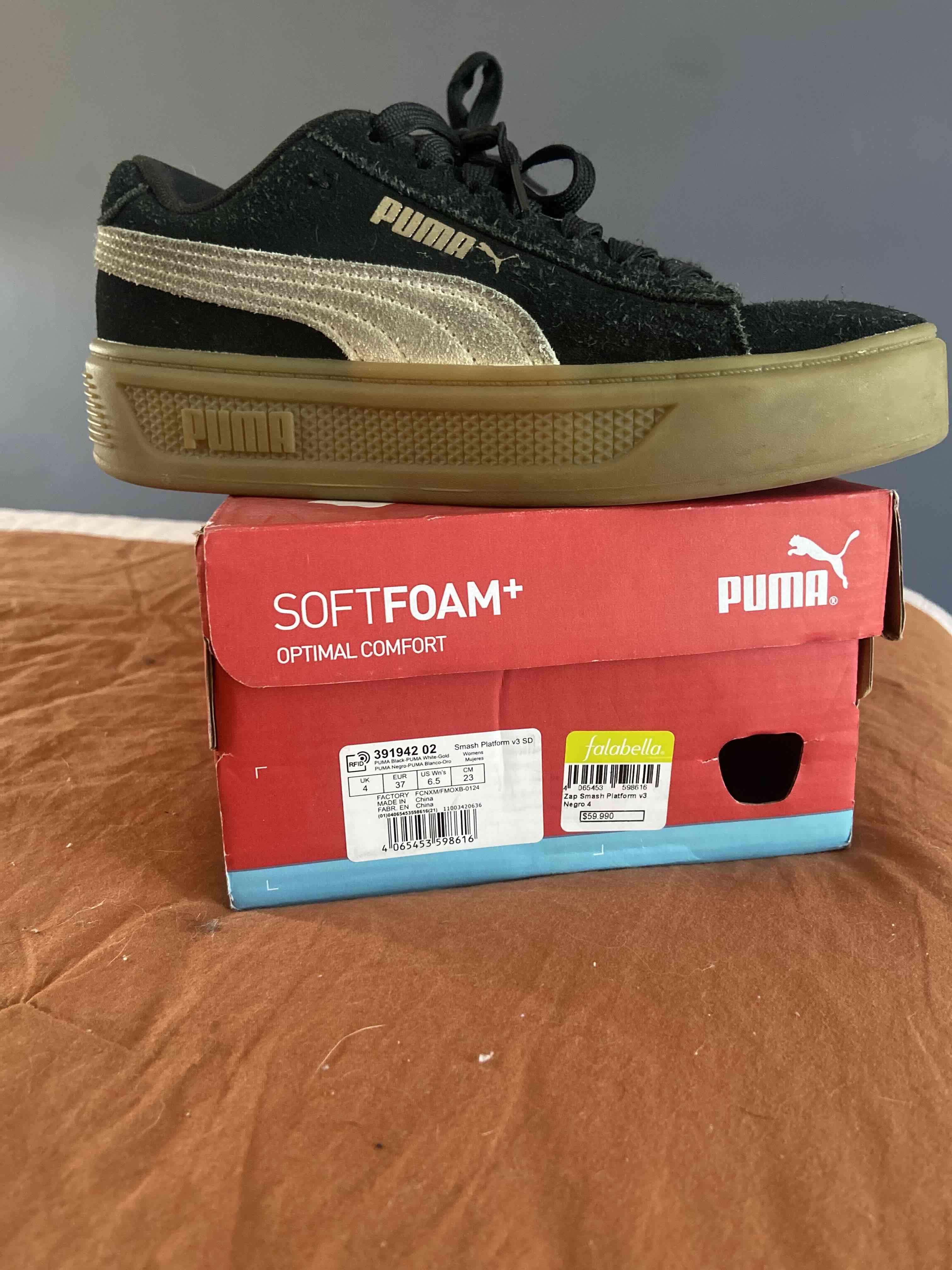 Zapatillas Puma negras y doradas - 3