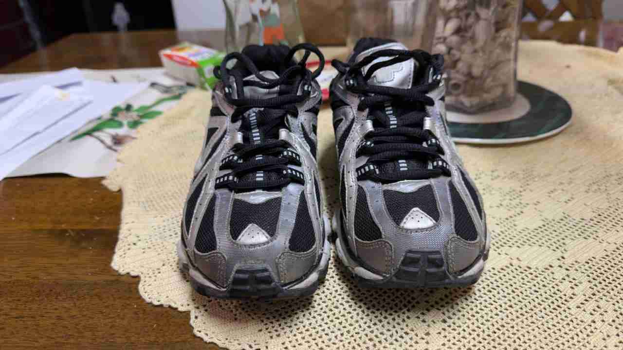 Zapatillas deportivas rosas Asics - 4