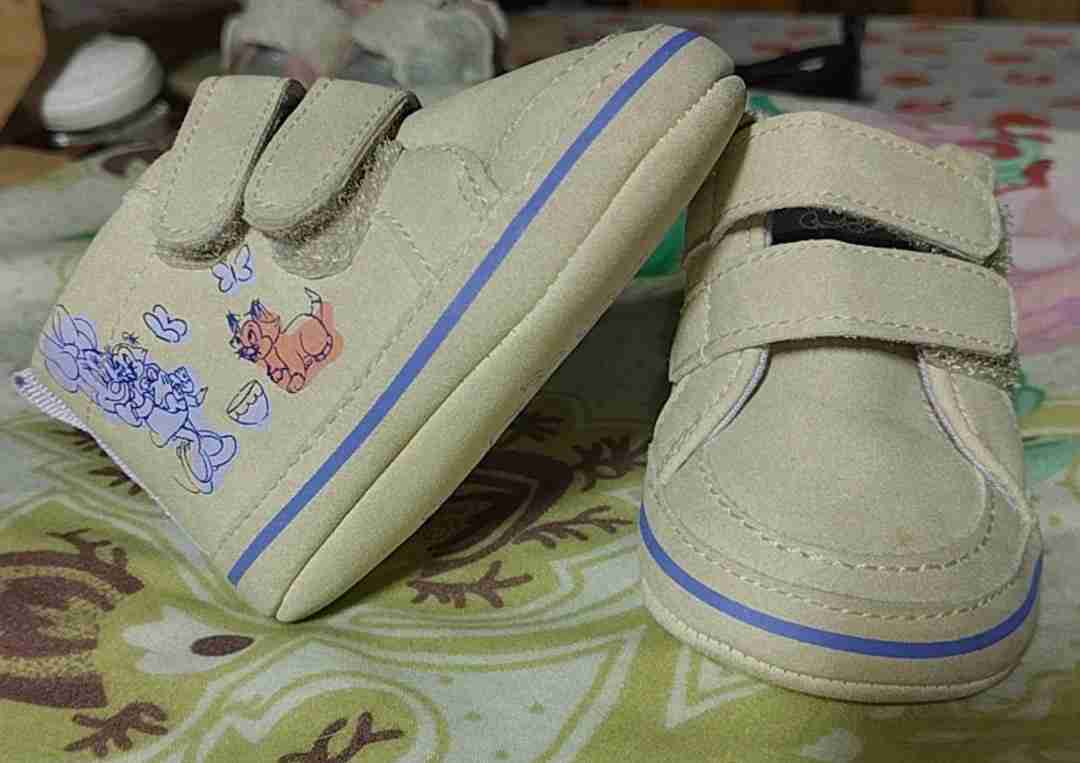 Zapatillas de bebé rosadas - miniatura 4