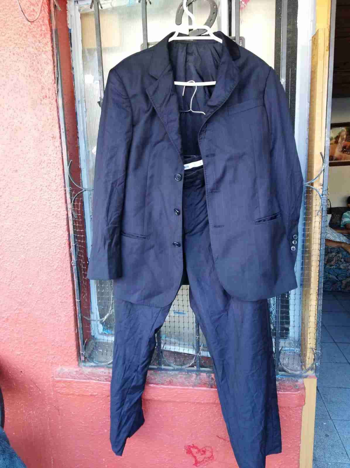 Traje formal azul marino