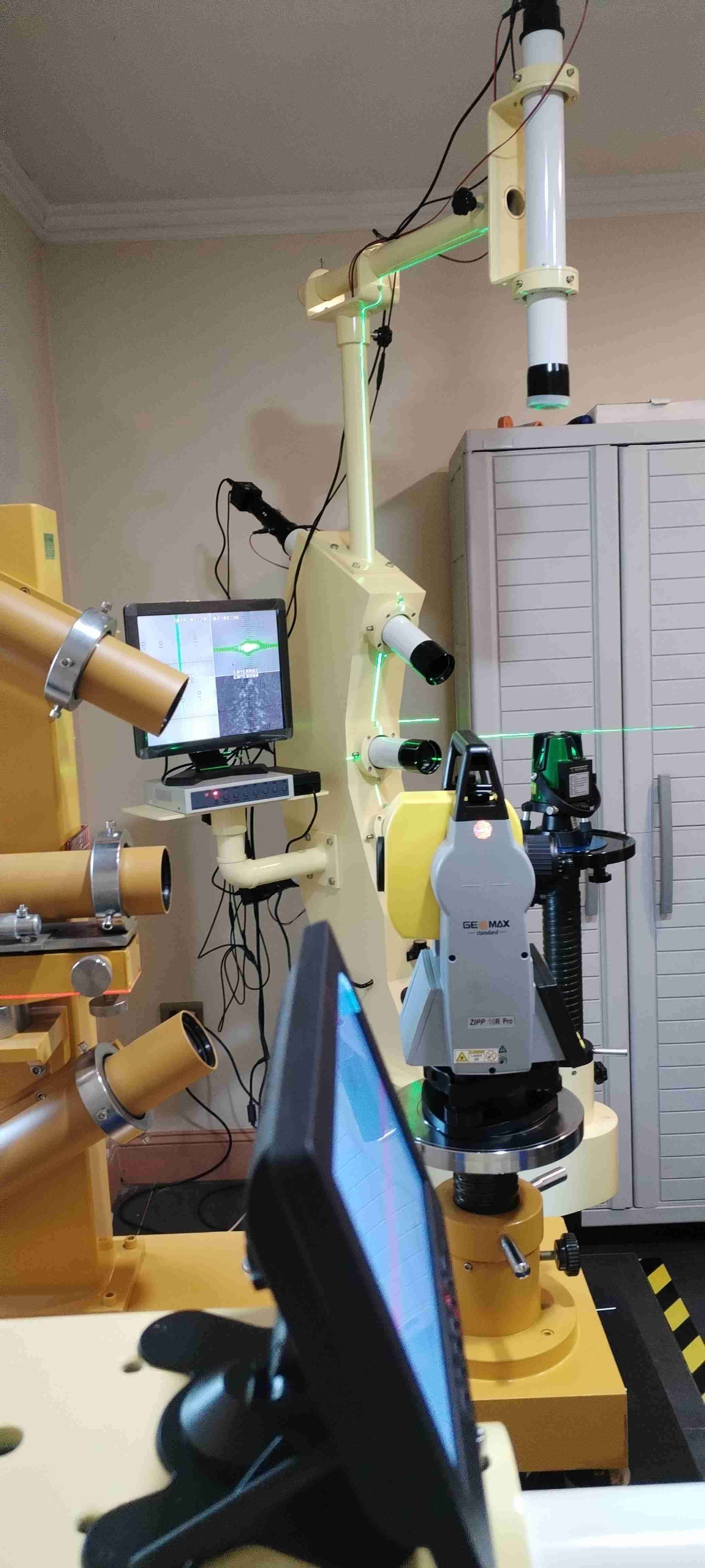 Calibración de equipos TOPOGRÁFICOS - miniatura 3