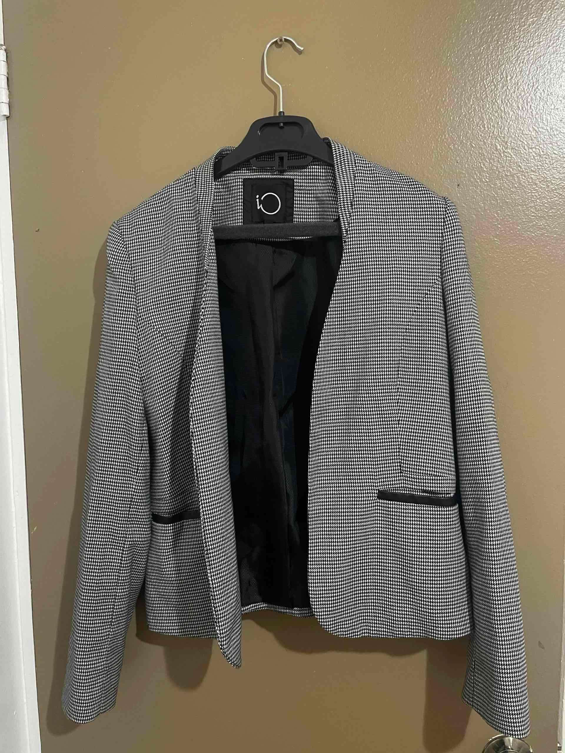 Blazer marca iO - miniatura 1