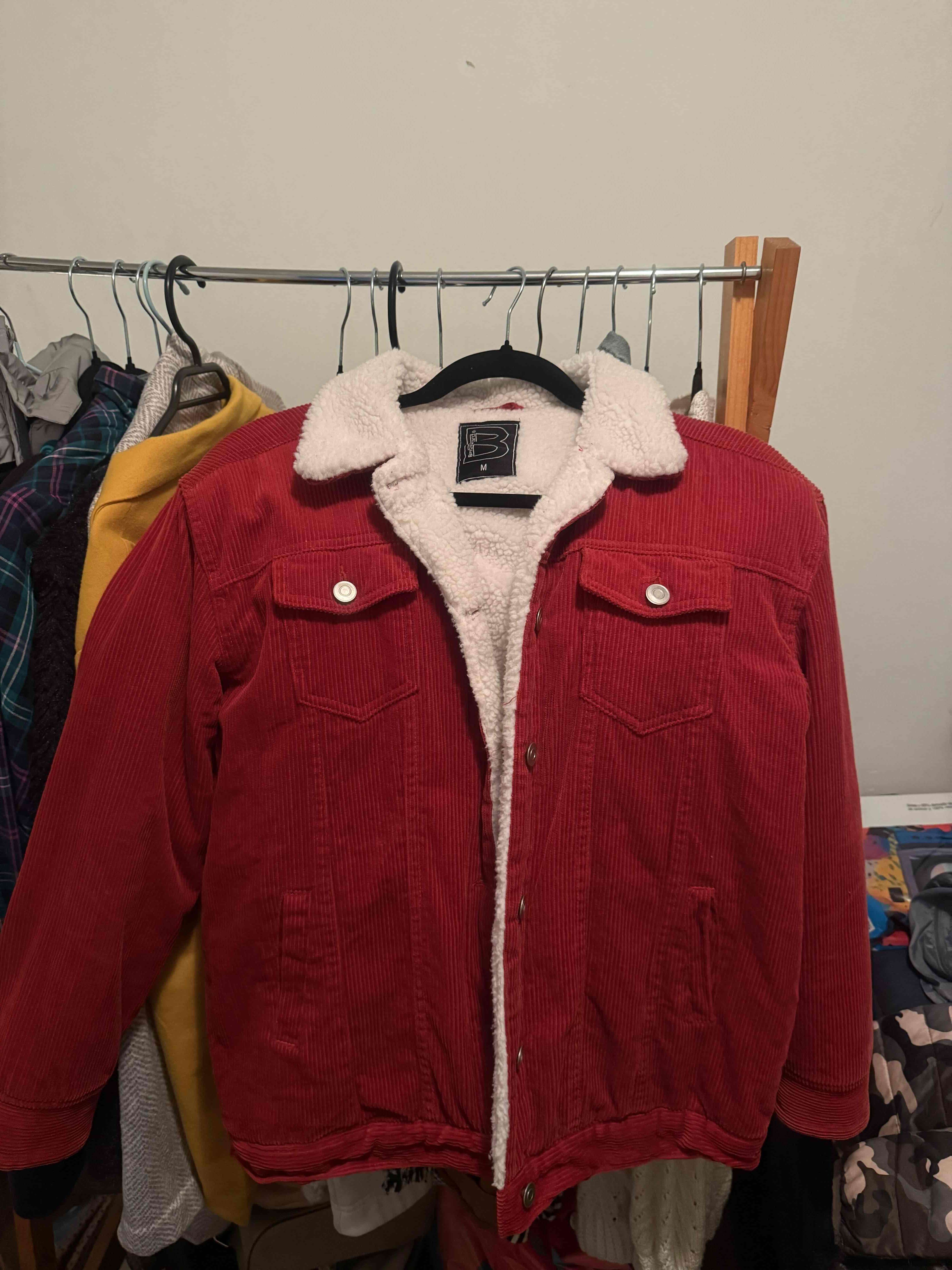 Cazadora roja con interior de felpa - 1