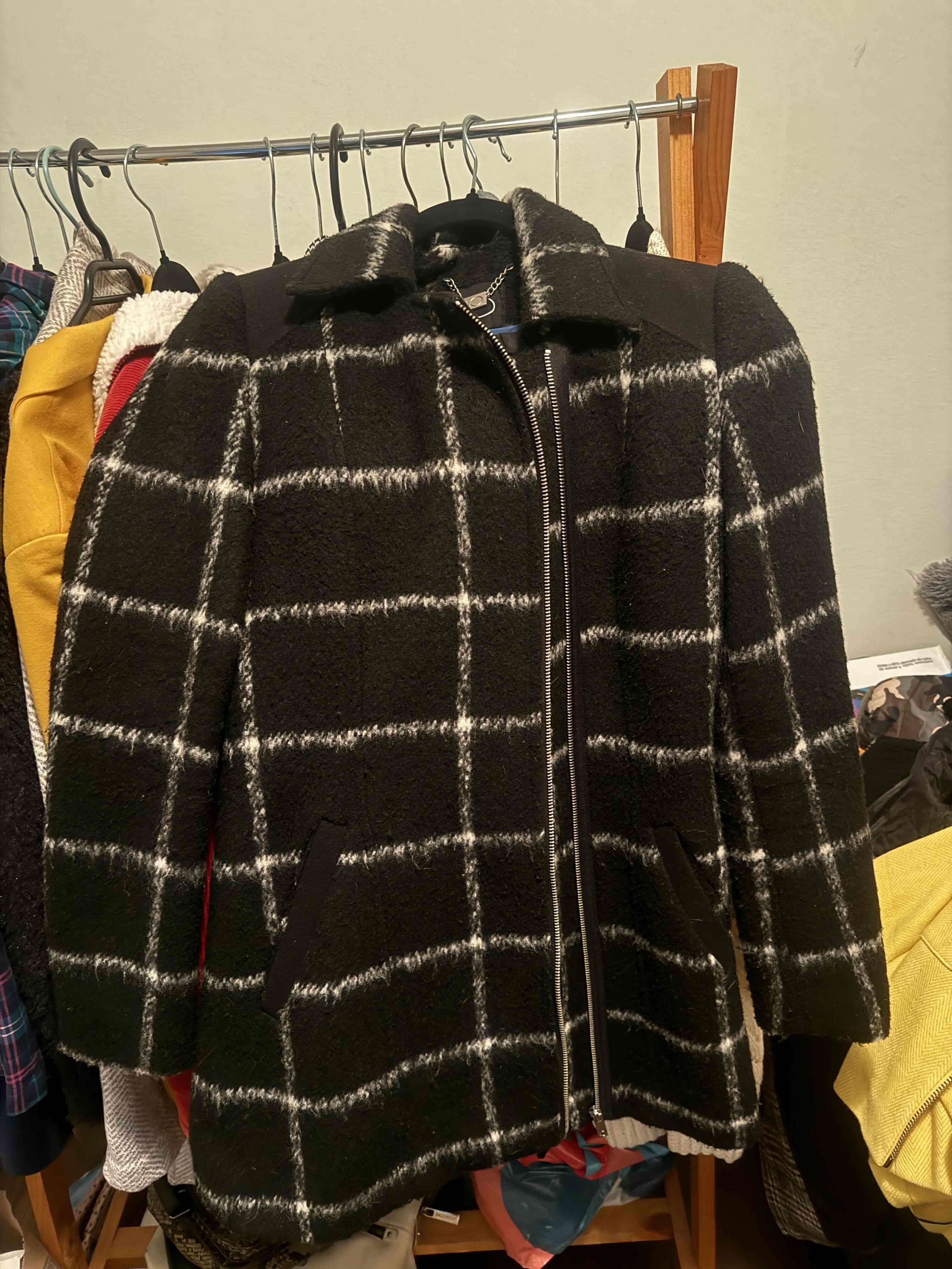 Abrigo grueso marca iO - miniatura 1