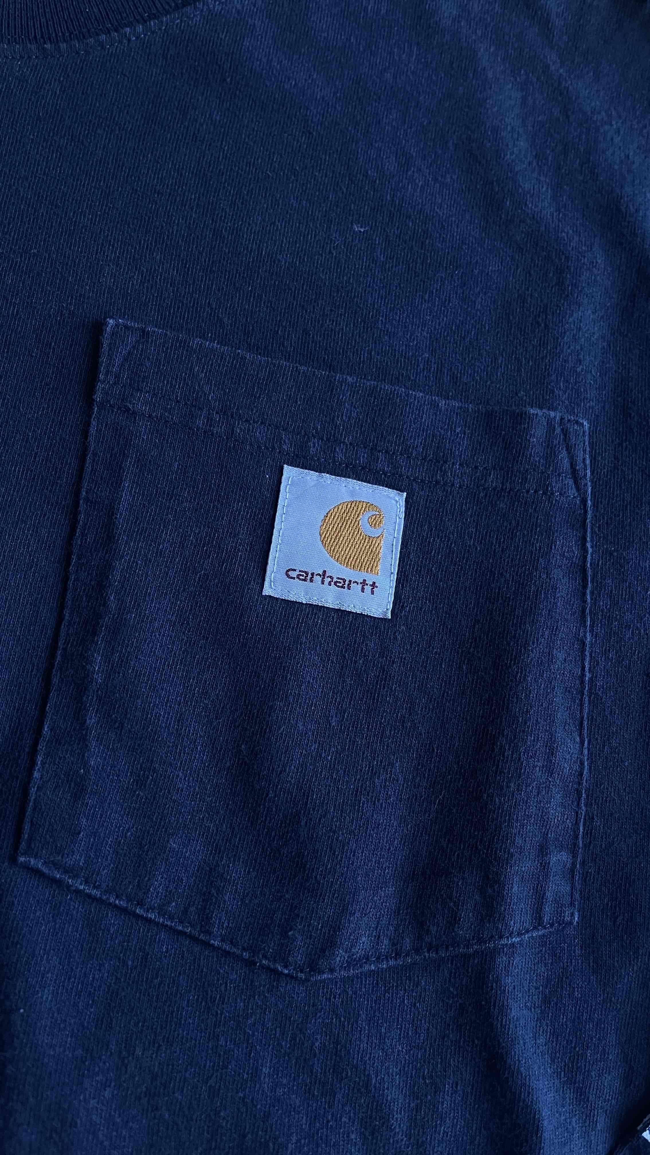 Polera Carhart manga larga - 3