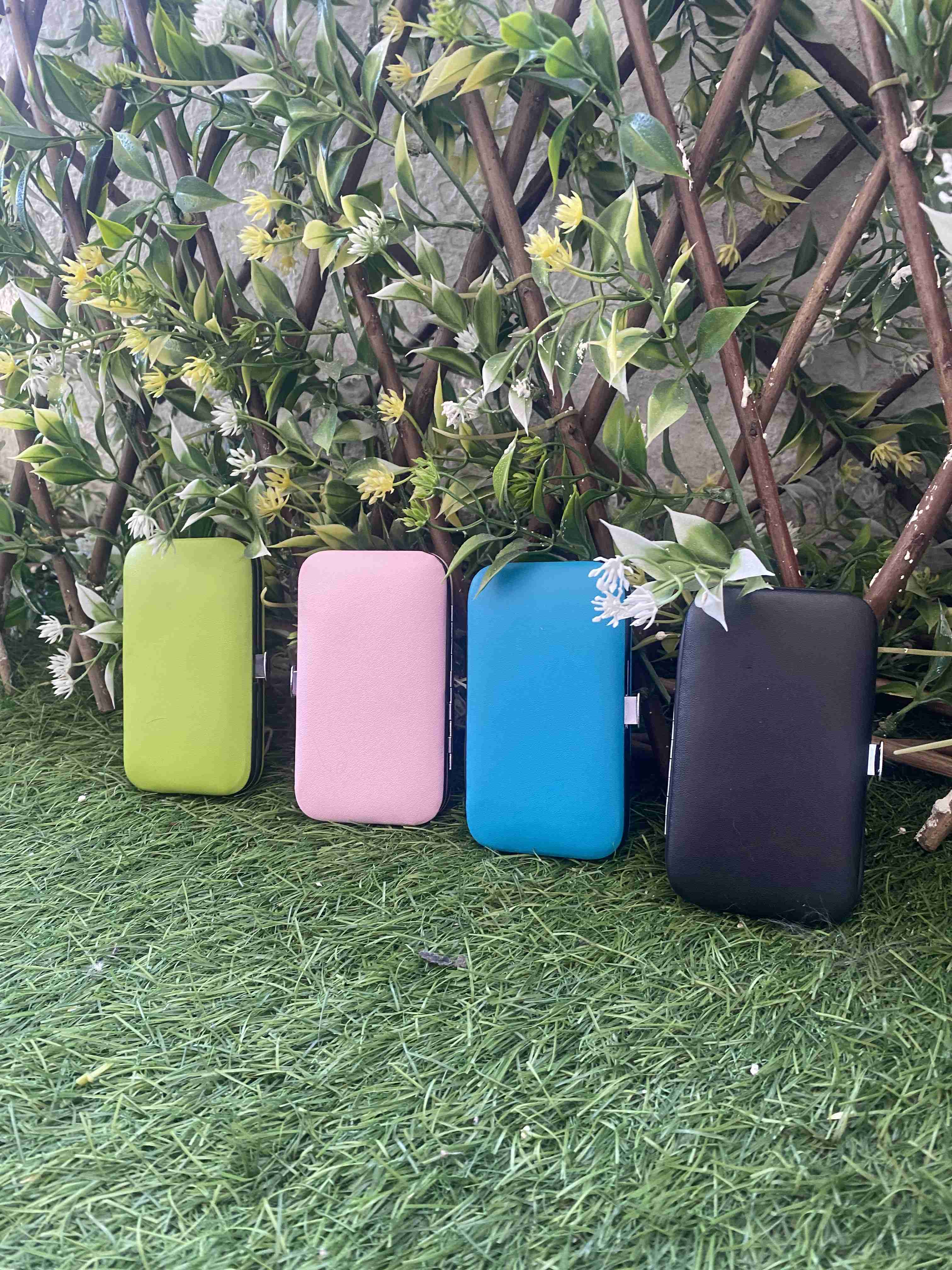 Set de manicura multicolor - miniatura 2