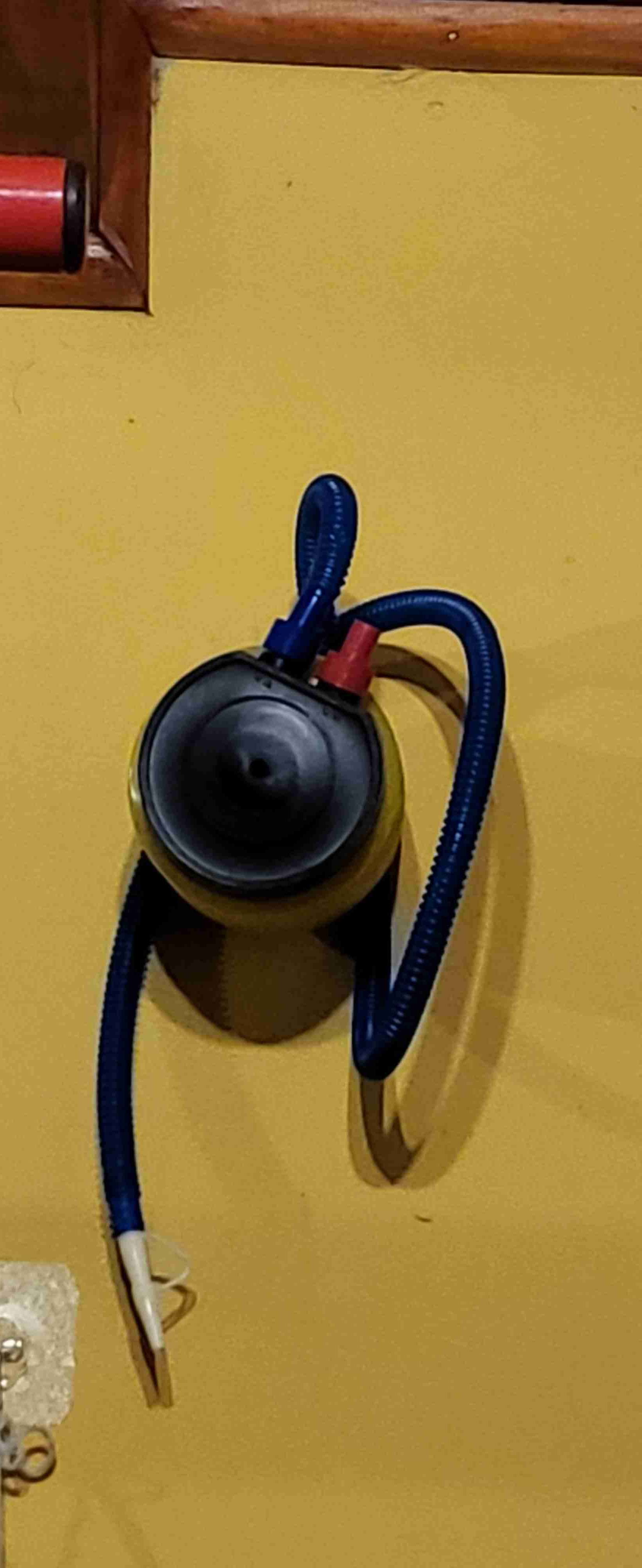 Pelotas de ejercicio azules y negras - miniatura 5