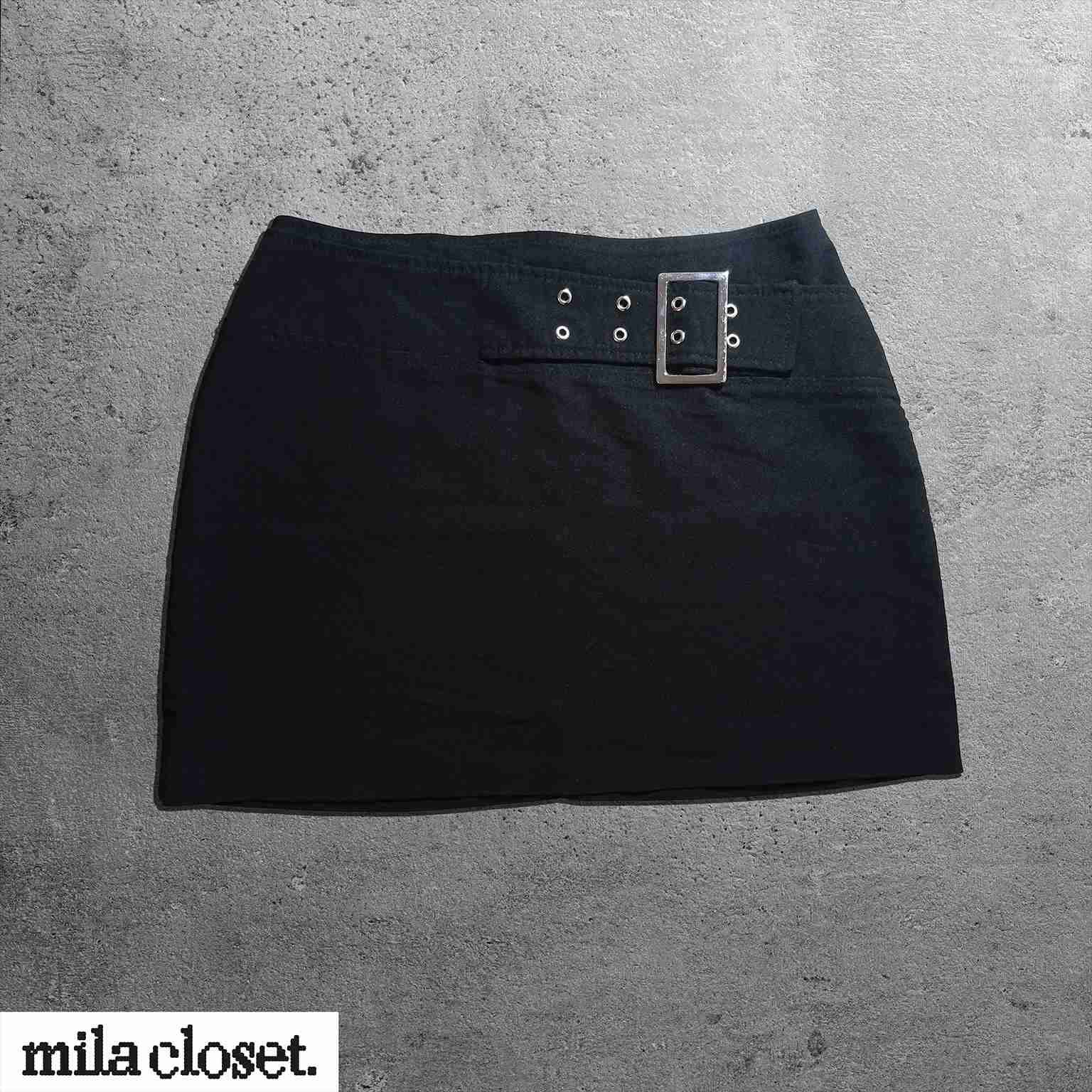 Falda mini Negra con hebilla - miniatura 1