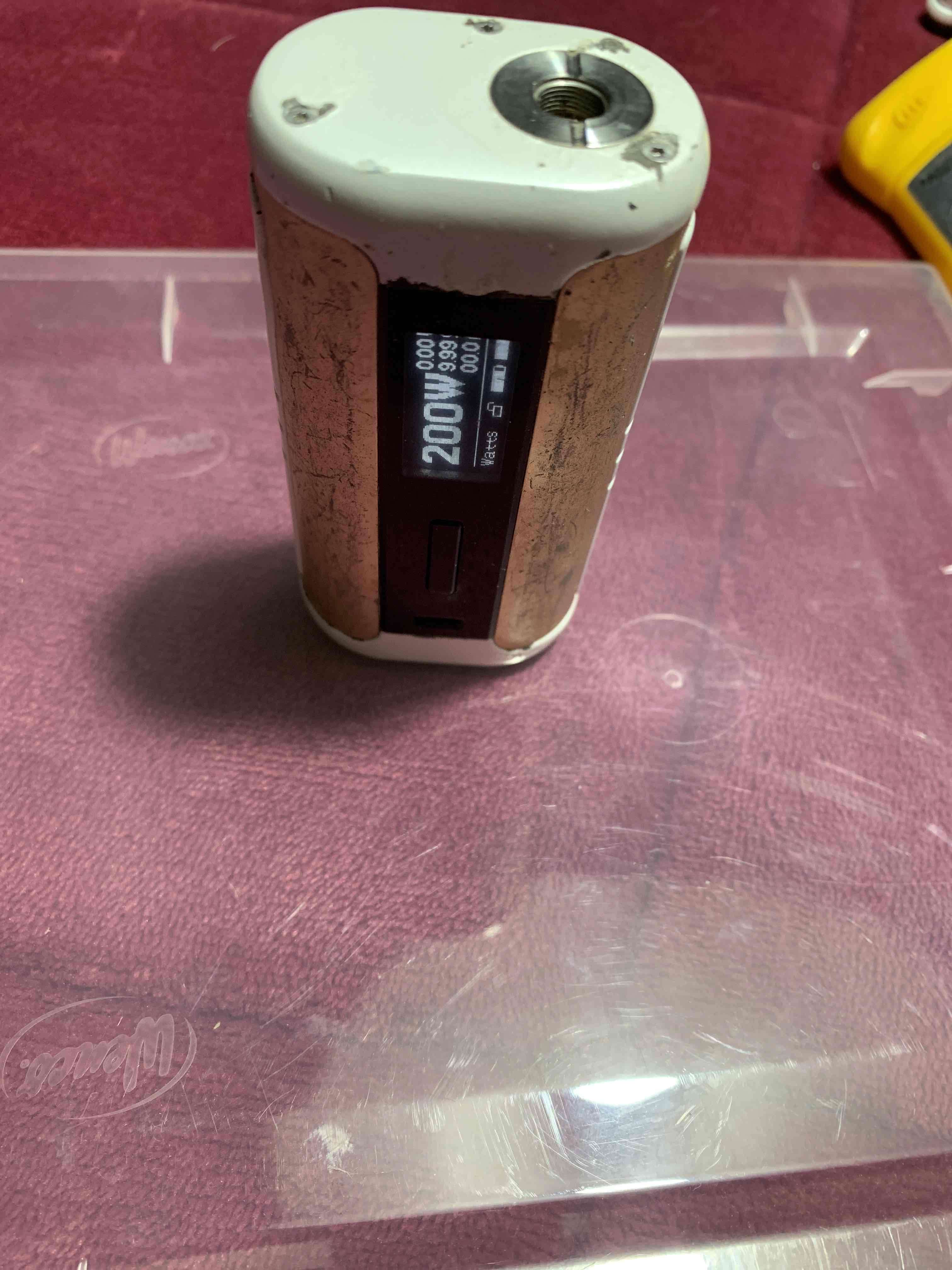 Mod de vape 200W usado - miniatura 1