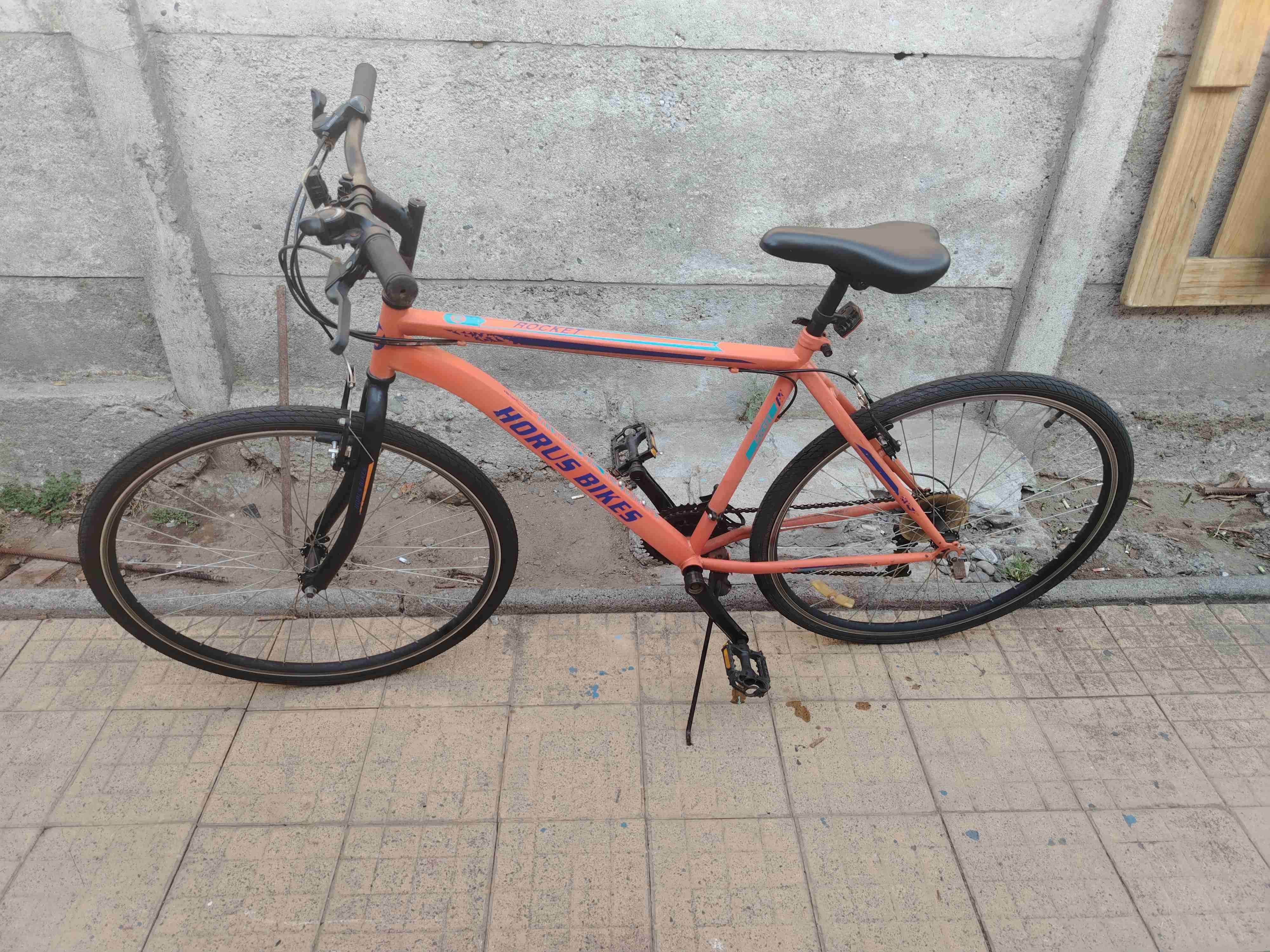 Bicicleta urbana naranja Horus - 1