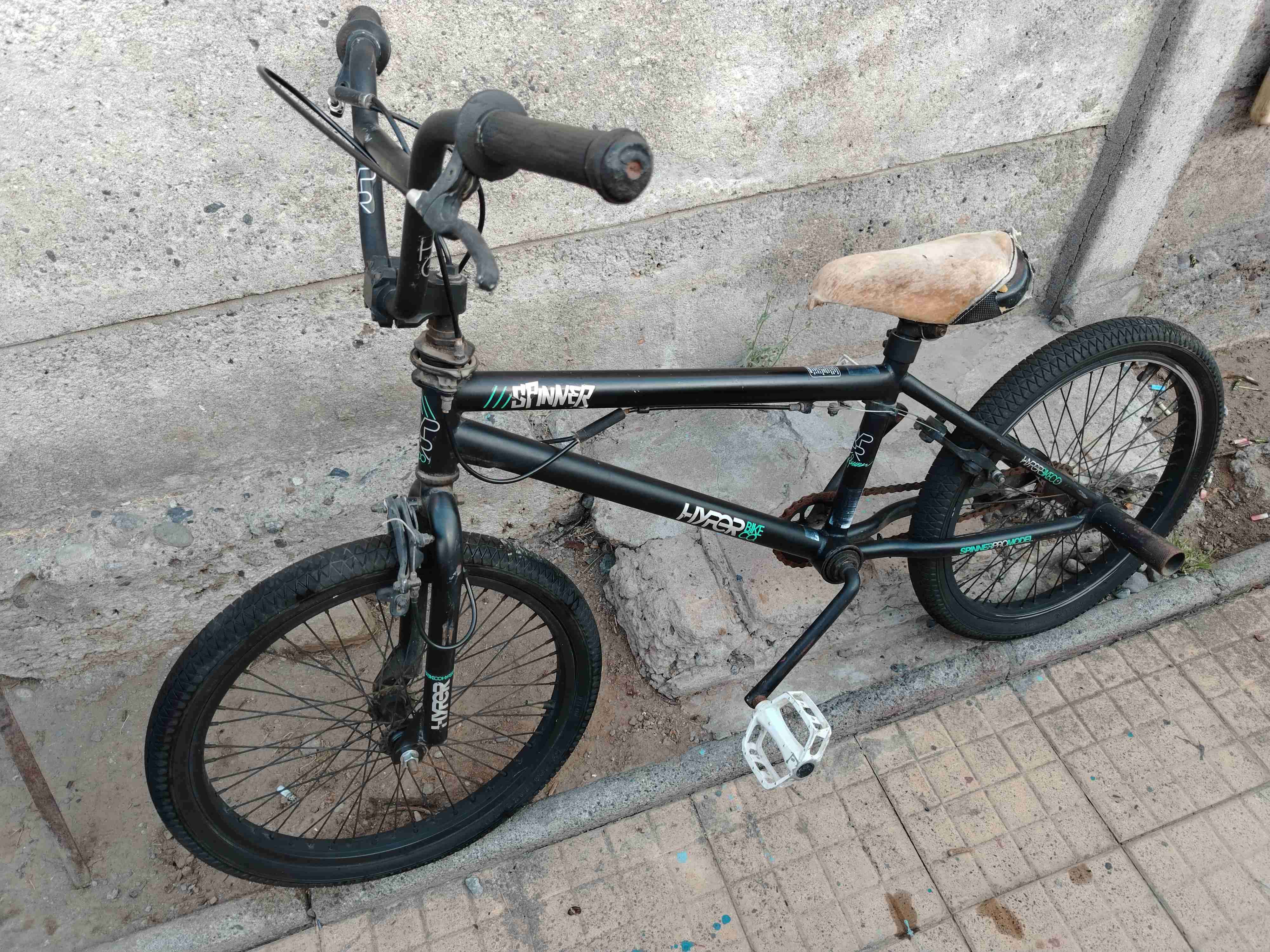Bicicleta BMX negra usada - miniatura 1