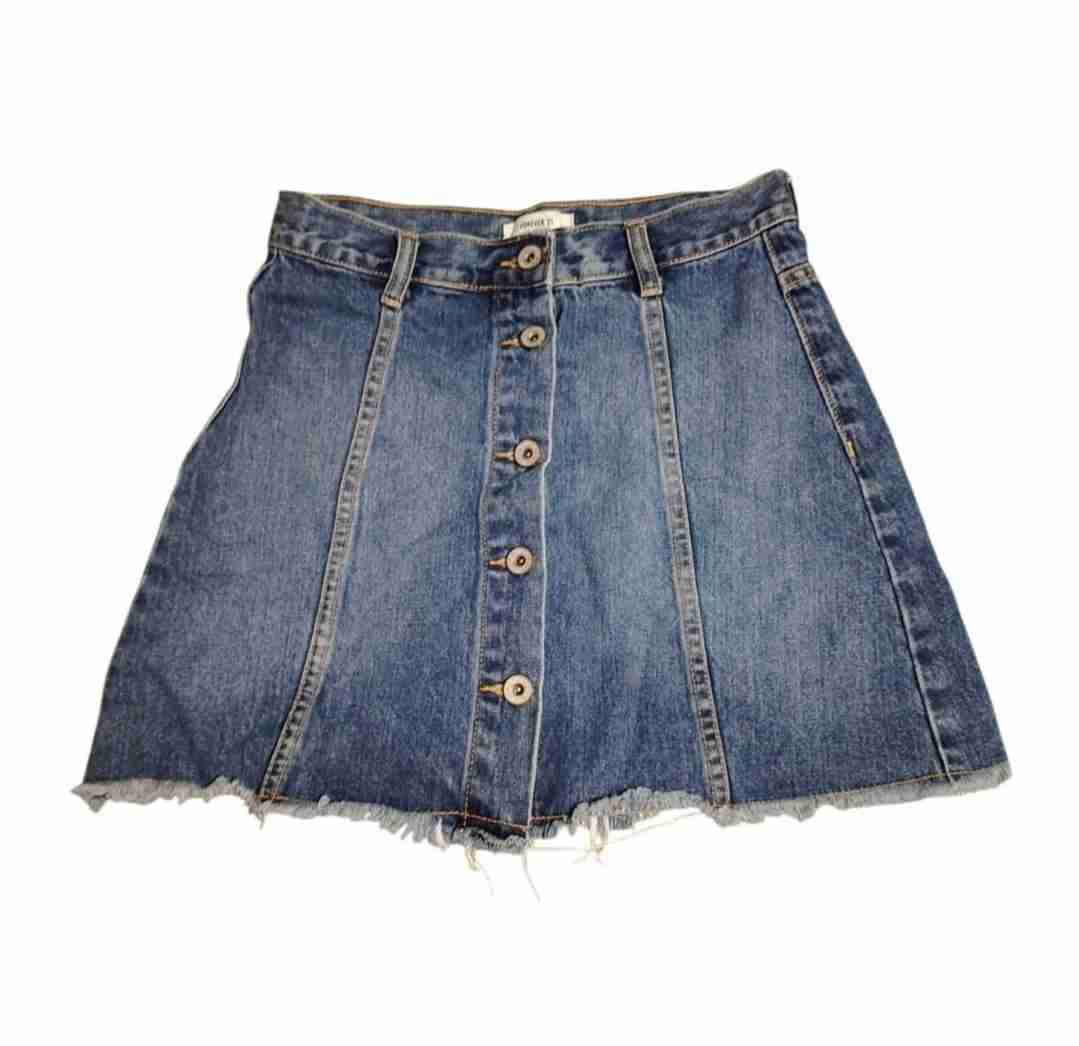 Falda de mezclilla con botones
