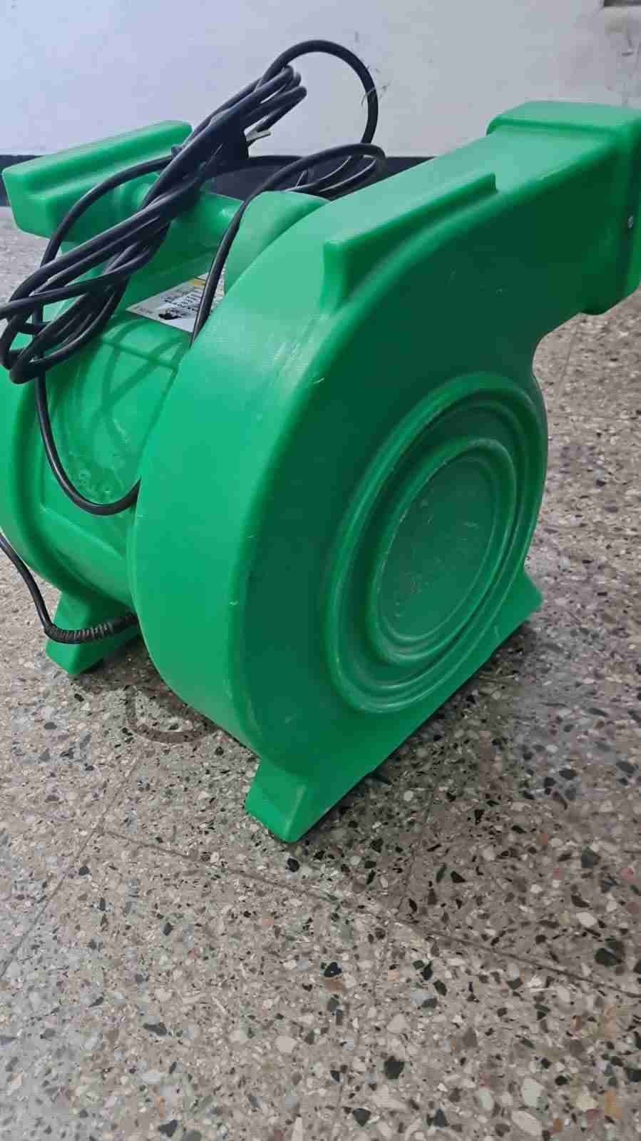 Soplador eléctrico verde - 3