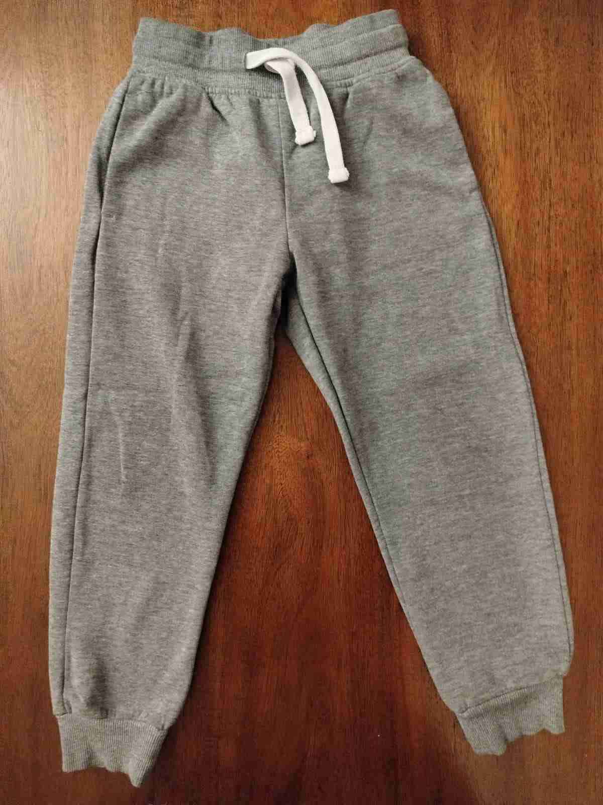 Pantalón deportivo gris para niños talla 6 - miniatura 1