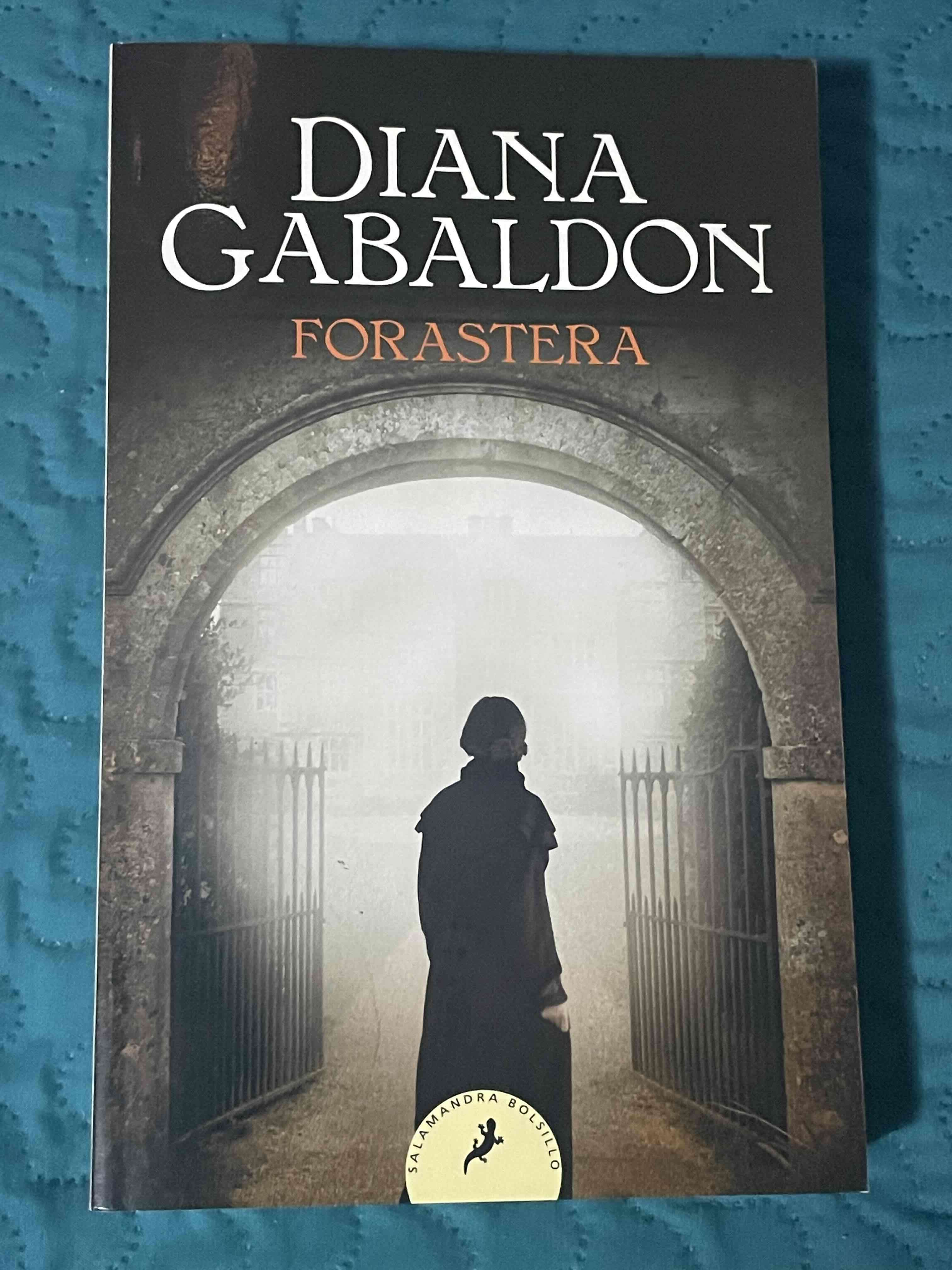 Libro Forastera de Diana Gabaldon