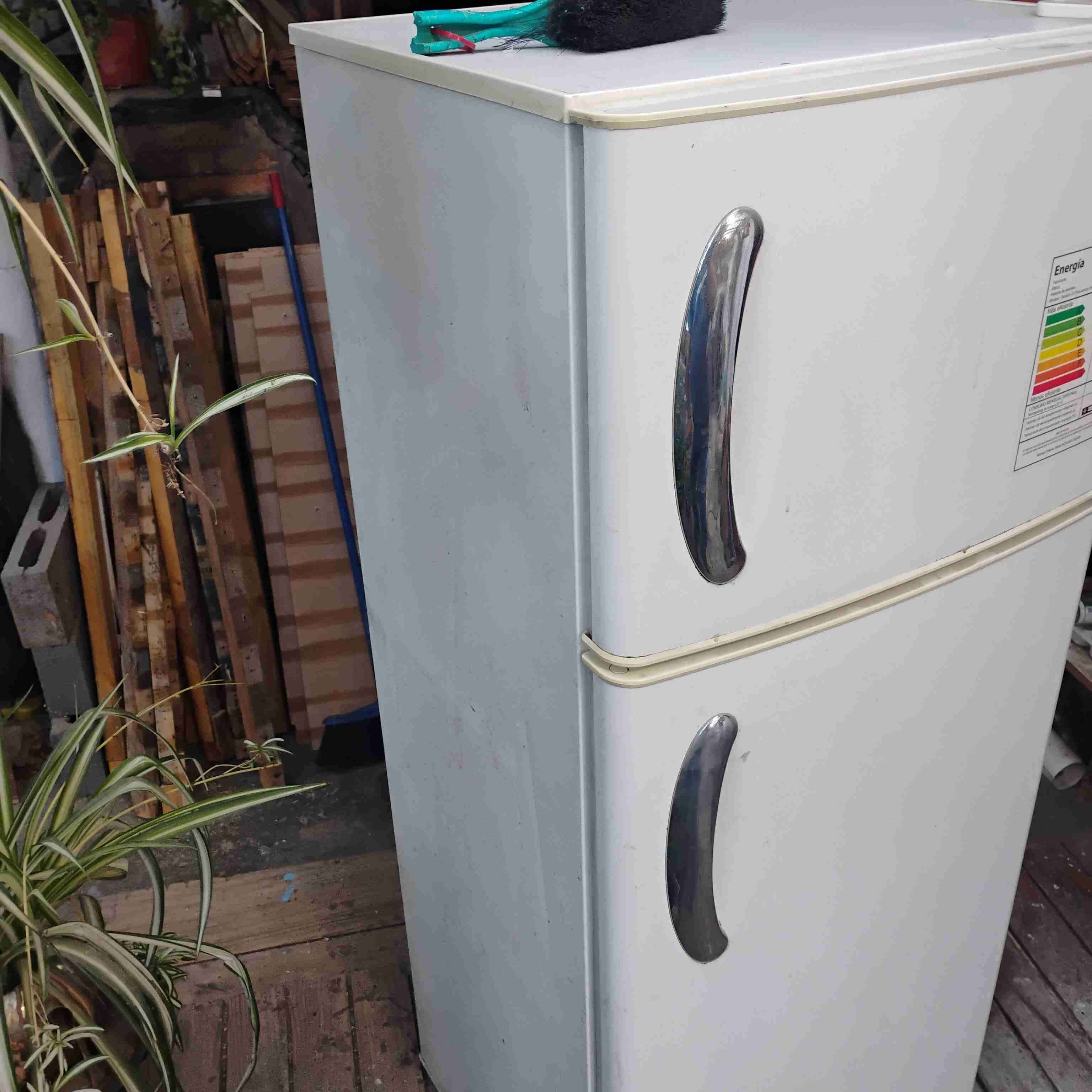 Refrigerador blanco dos puertas Sindelen - miniatura 1