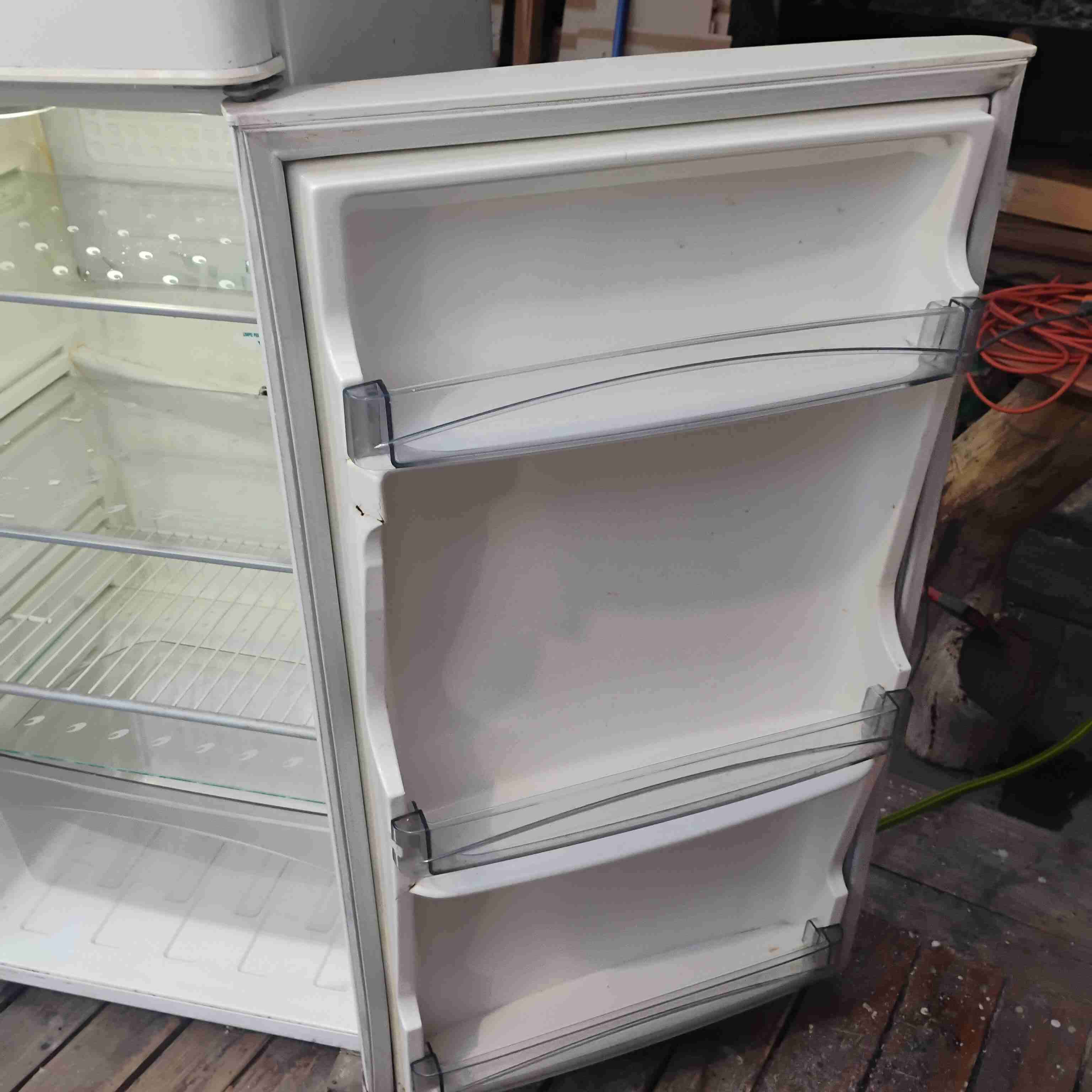 Refrigerador blanco dos puertas Sindelen - miniatura 6