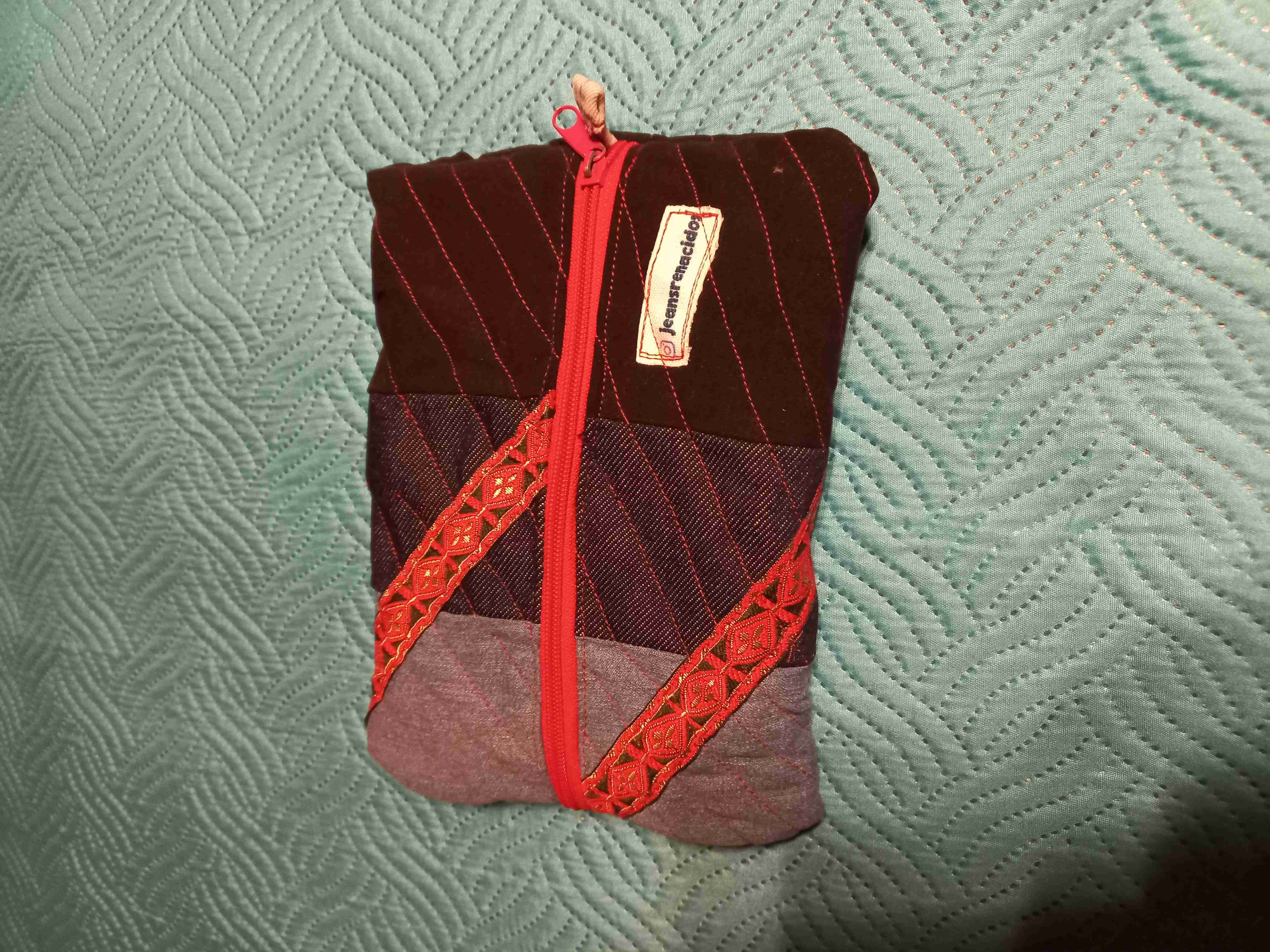 Estuche de tela azul con encaje - 2