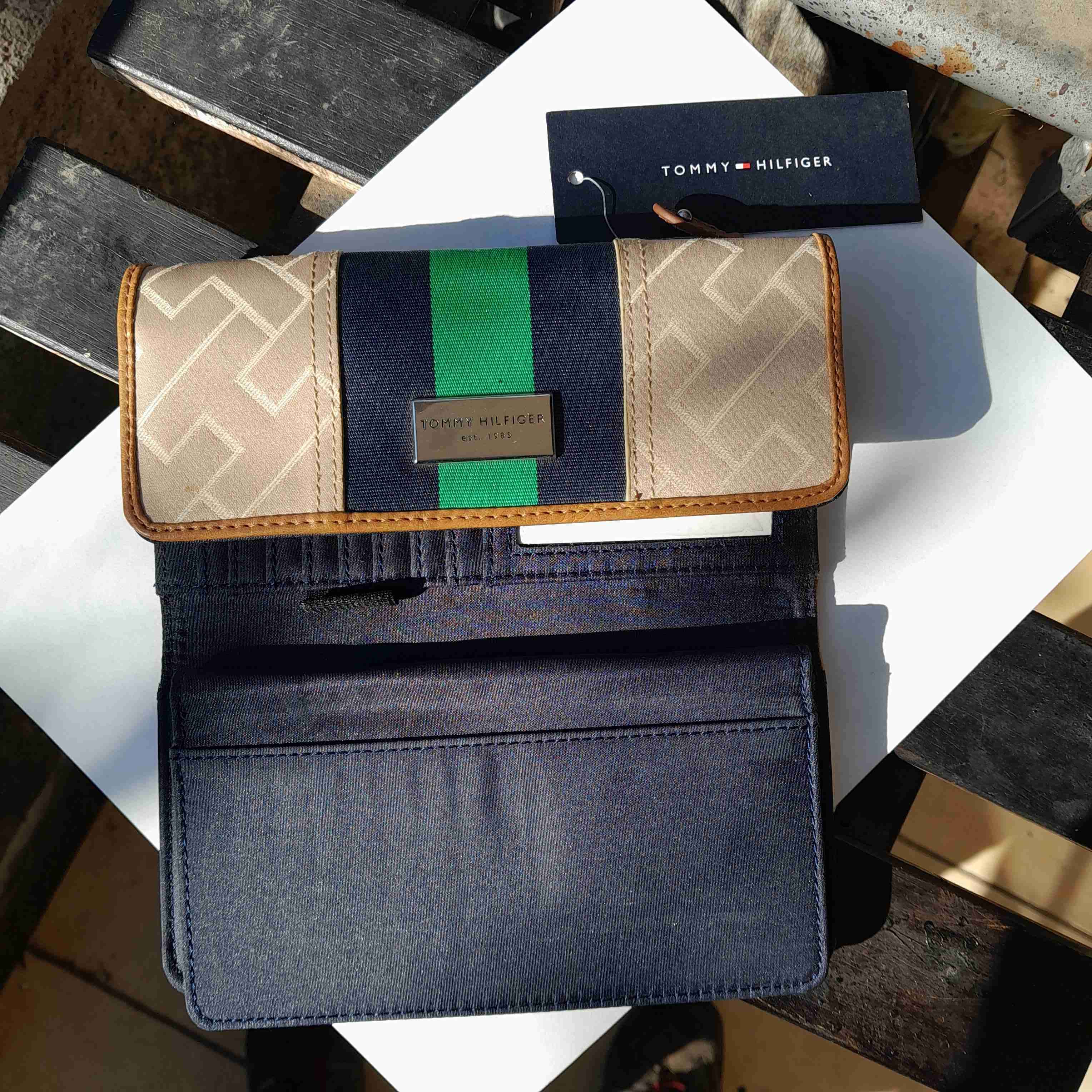 Billetera Tommy Hilfiger beige y azul - miniatura 1