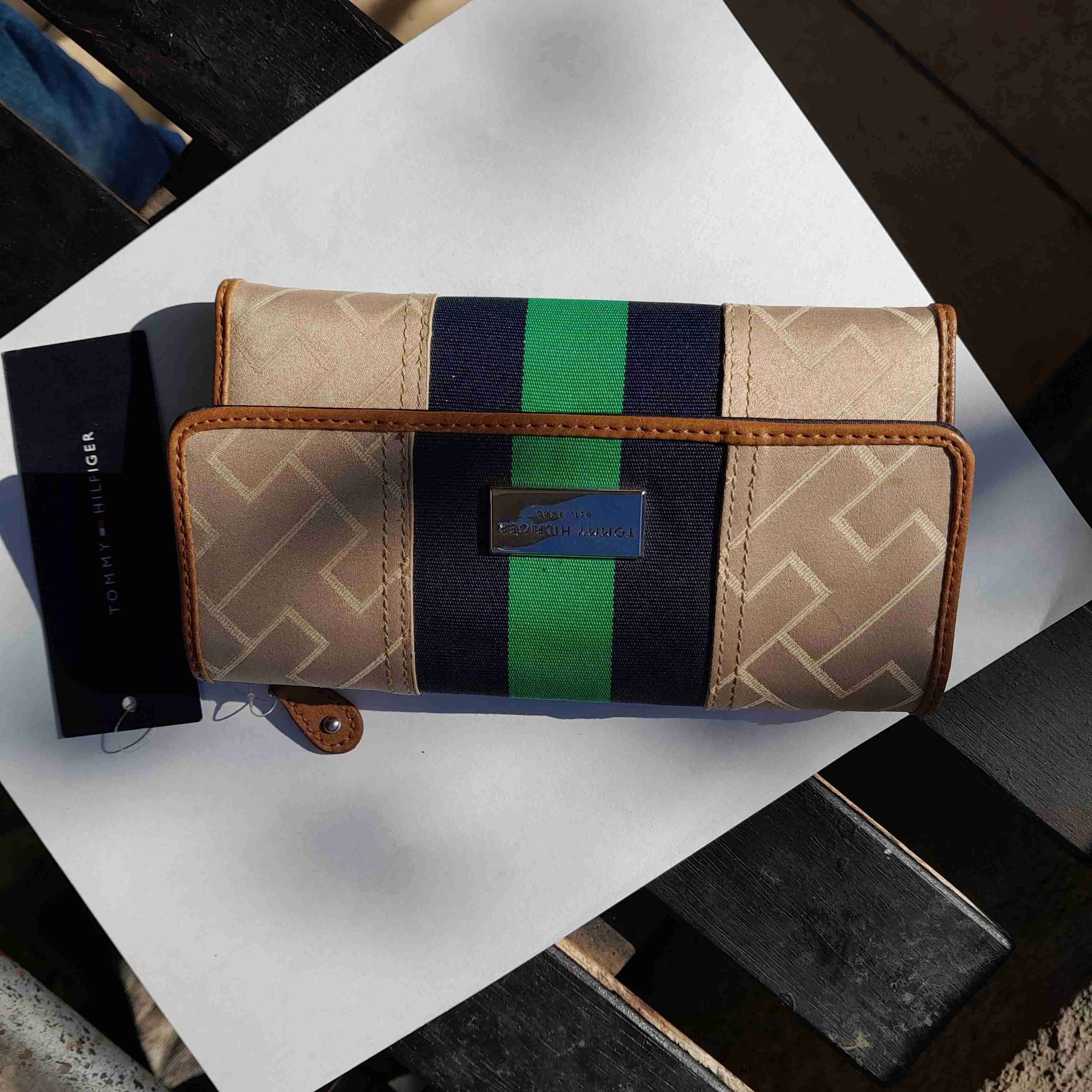 Billetera Tommy Hilfiger beige y azul - miniatura 2