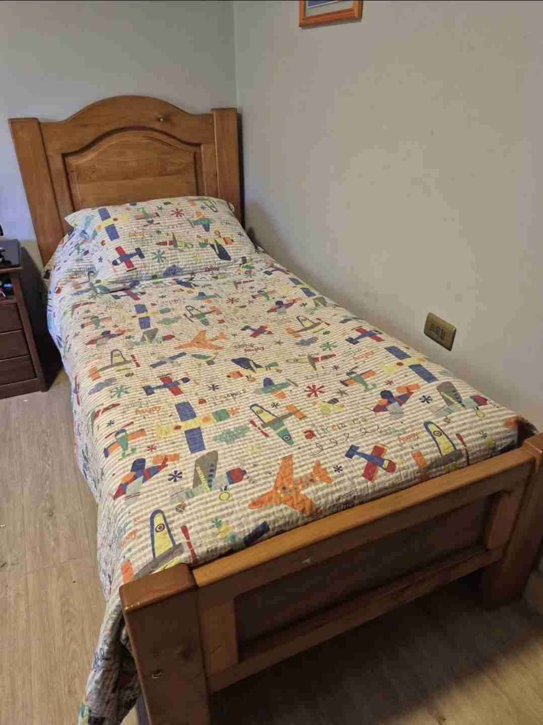 Cama de madera 1 plaza con colchón - miniatura 4