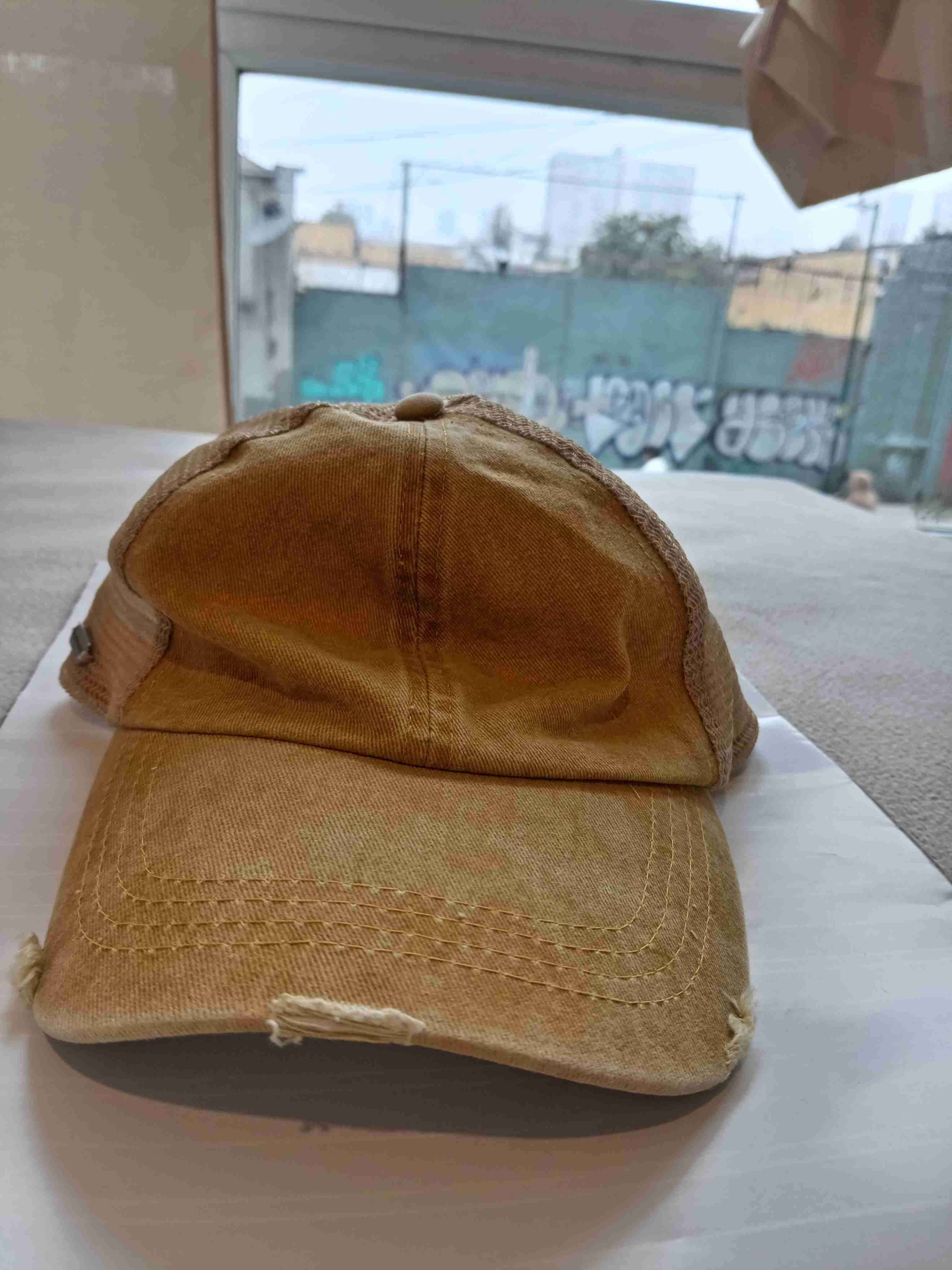 Gorra beige desgastada - 1