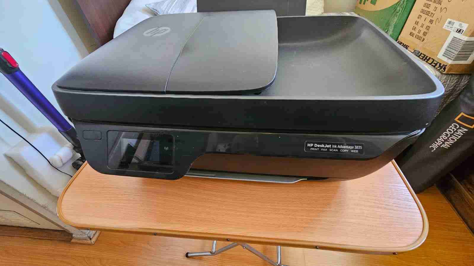 Impresora HP DeskJet multifuncional - miniatura 4