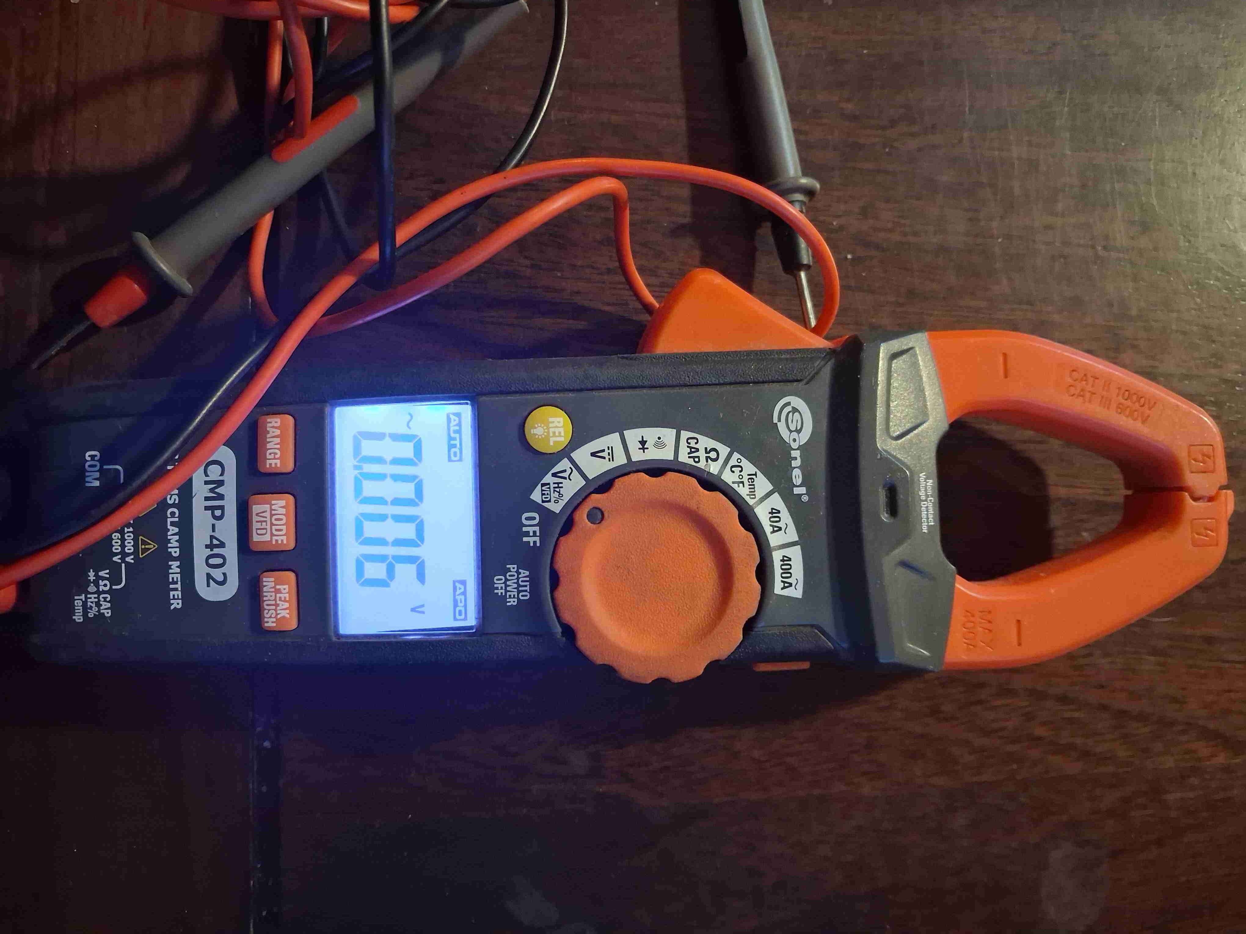 Multímetro digital con pinza Sonel - 1