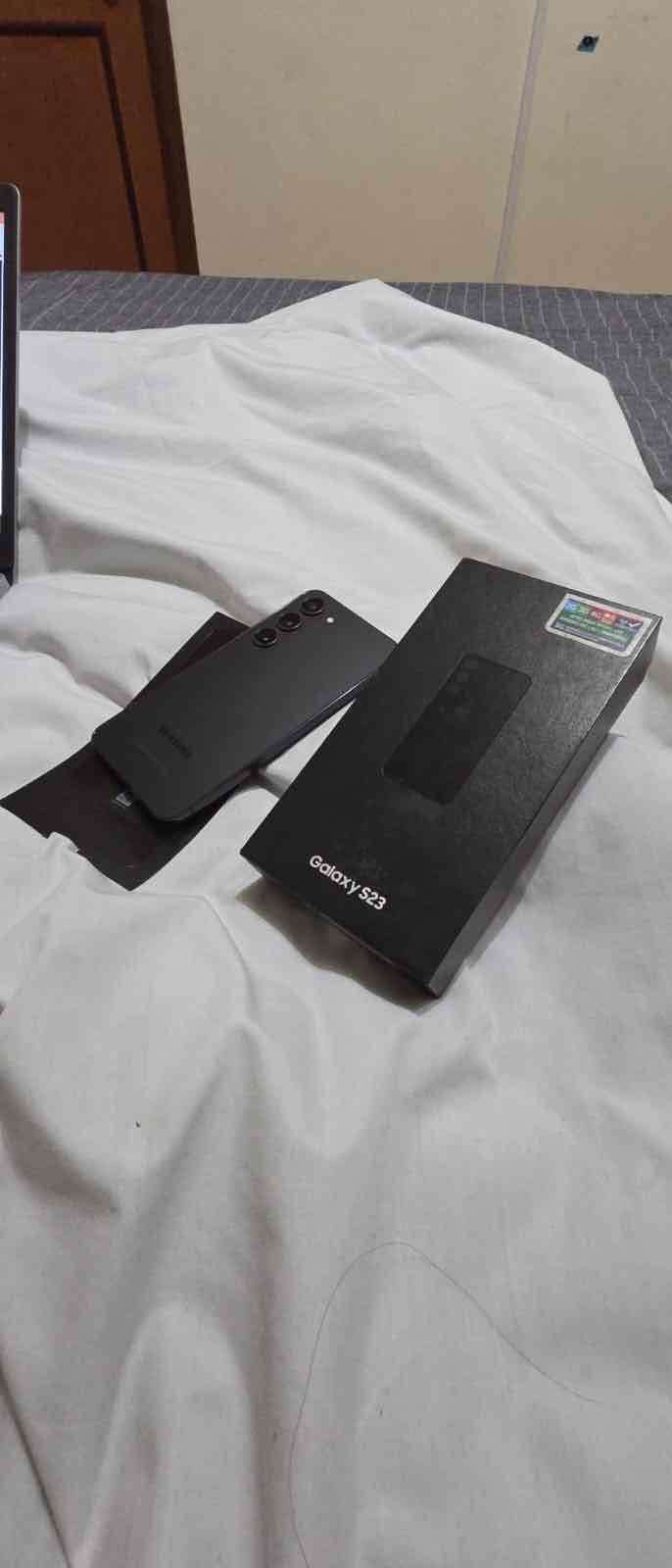 Celular Samsung s23 - miniatura 3