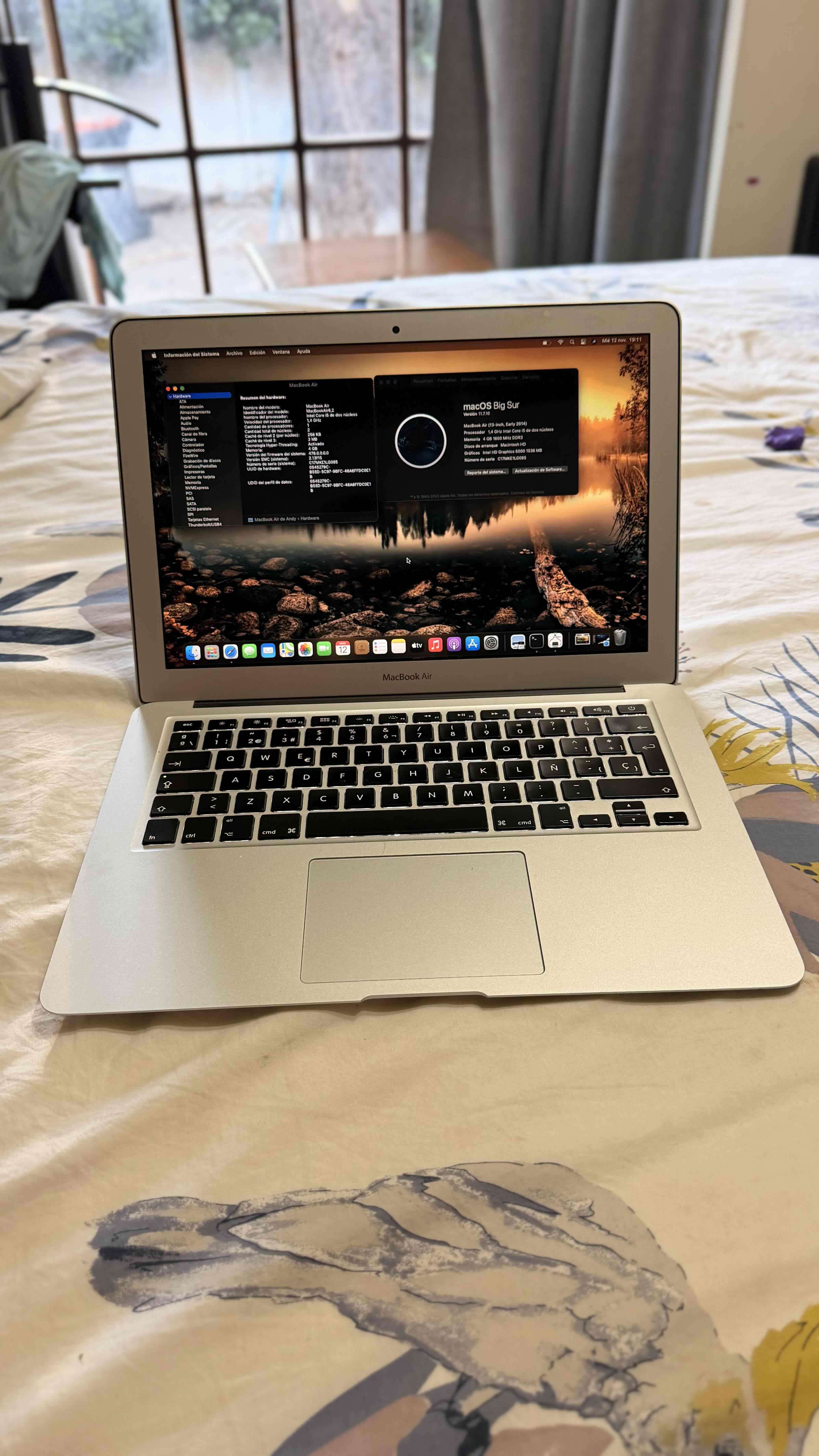 Macbook Air 13” i5 - miniatura 1