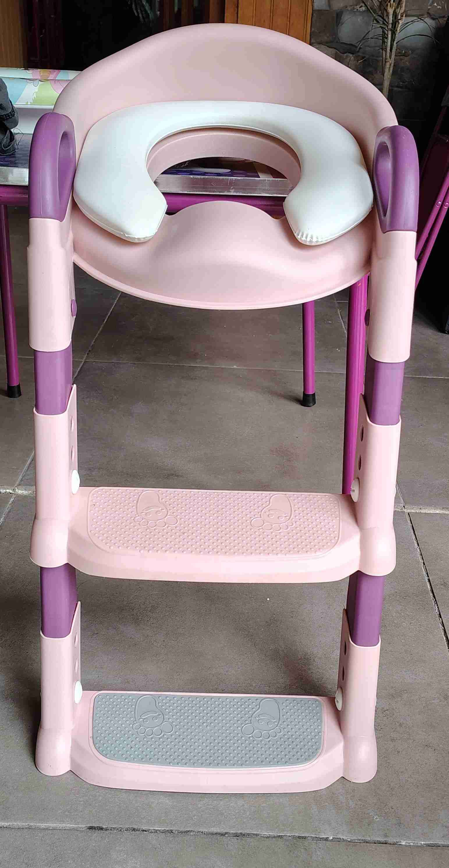 Escalera para baño infantil rosada