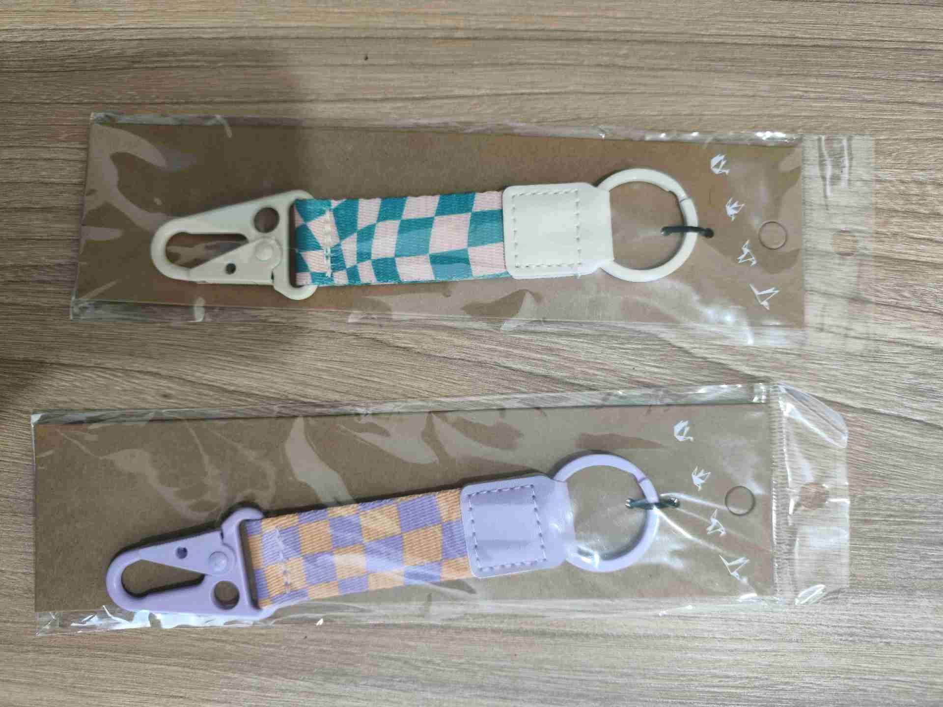 Strap para credenciales, llaves y celular - miniatura 5