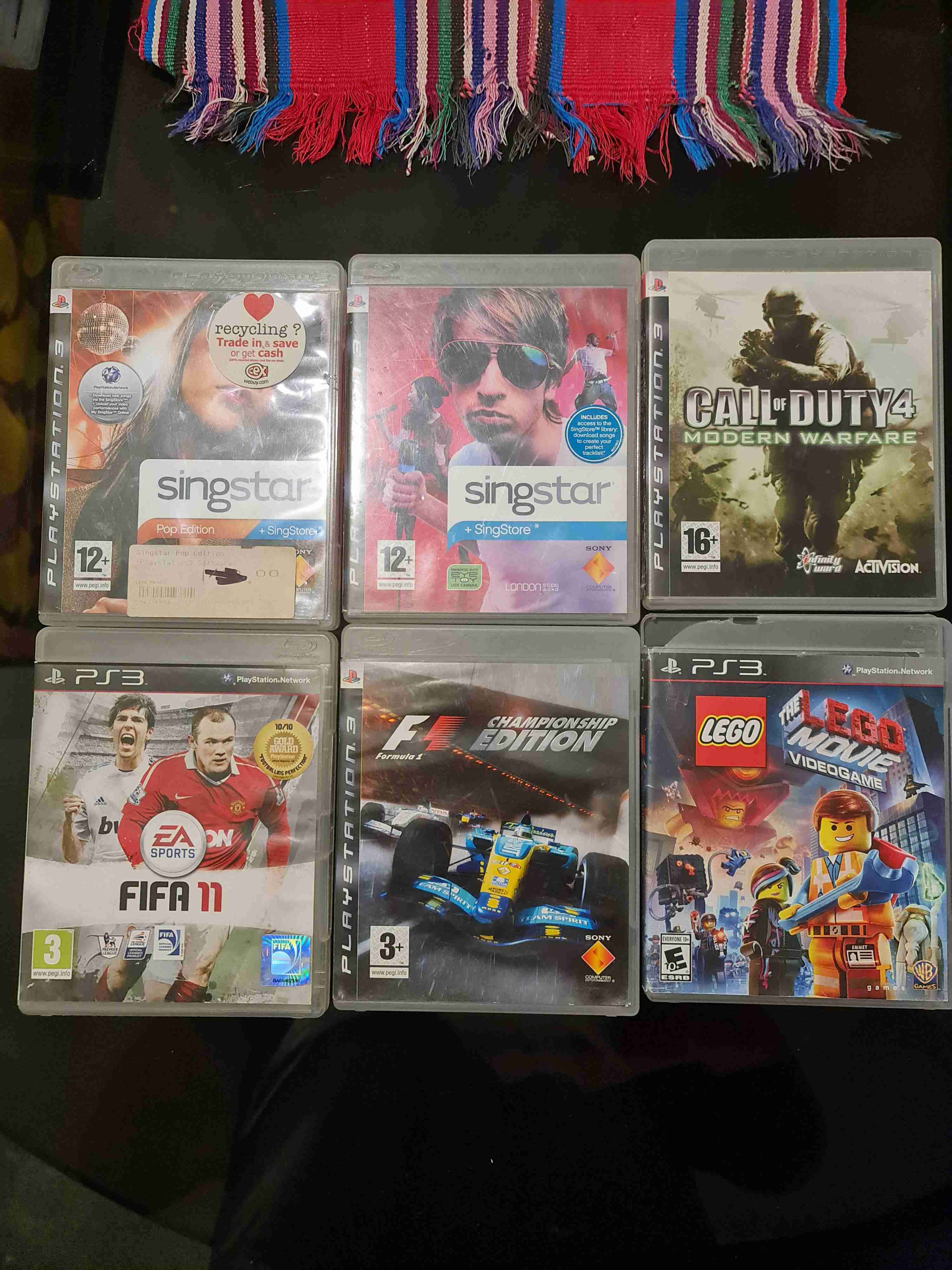 Consola PlayStation 3 con dos controles - 3