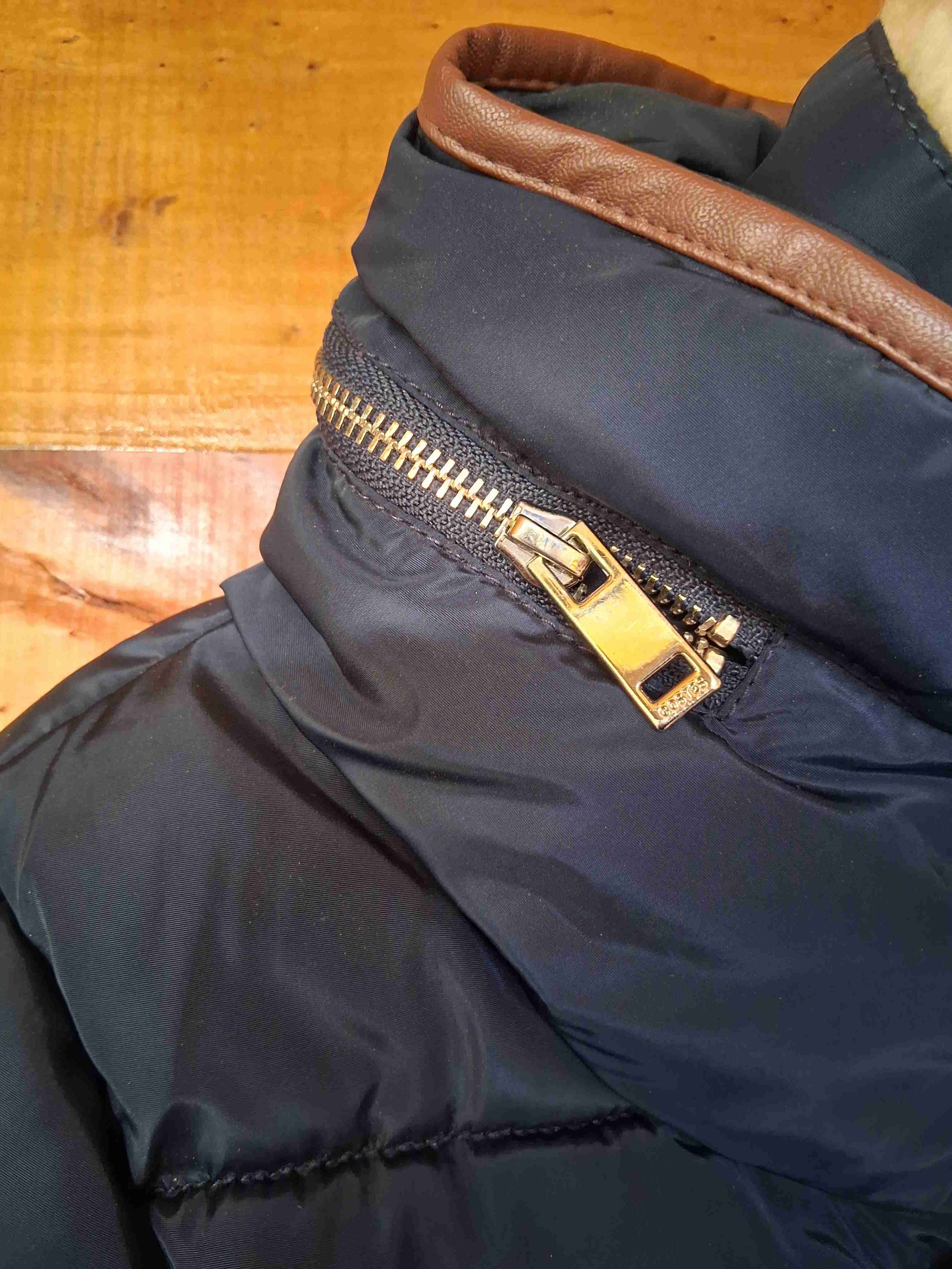 Abrigo acolchado azul con capucha - miniatura 3