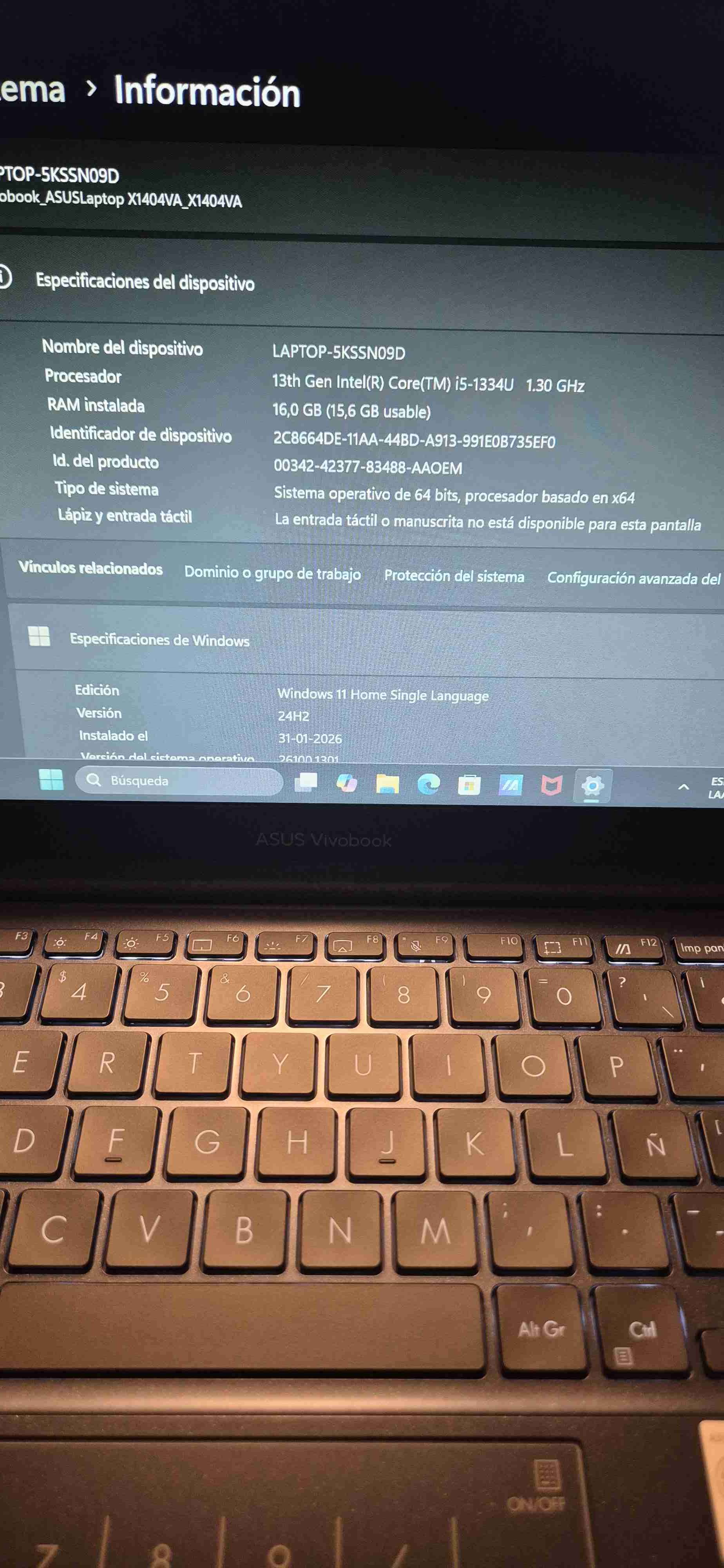 Laptop ASUS VivoBook nueva - miniatura 4