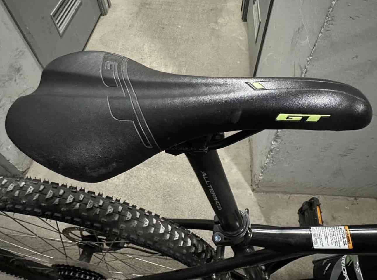 Bicicleta  GT Avalanche 29 - miniatura 1