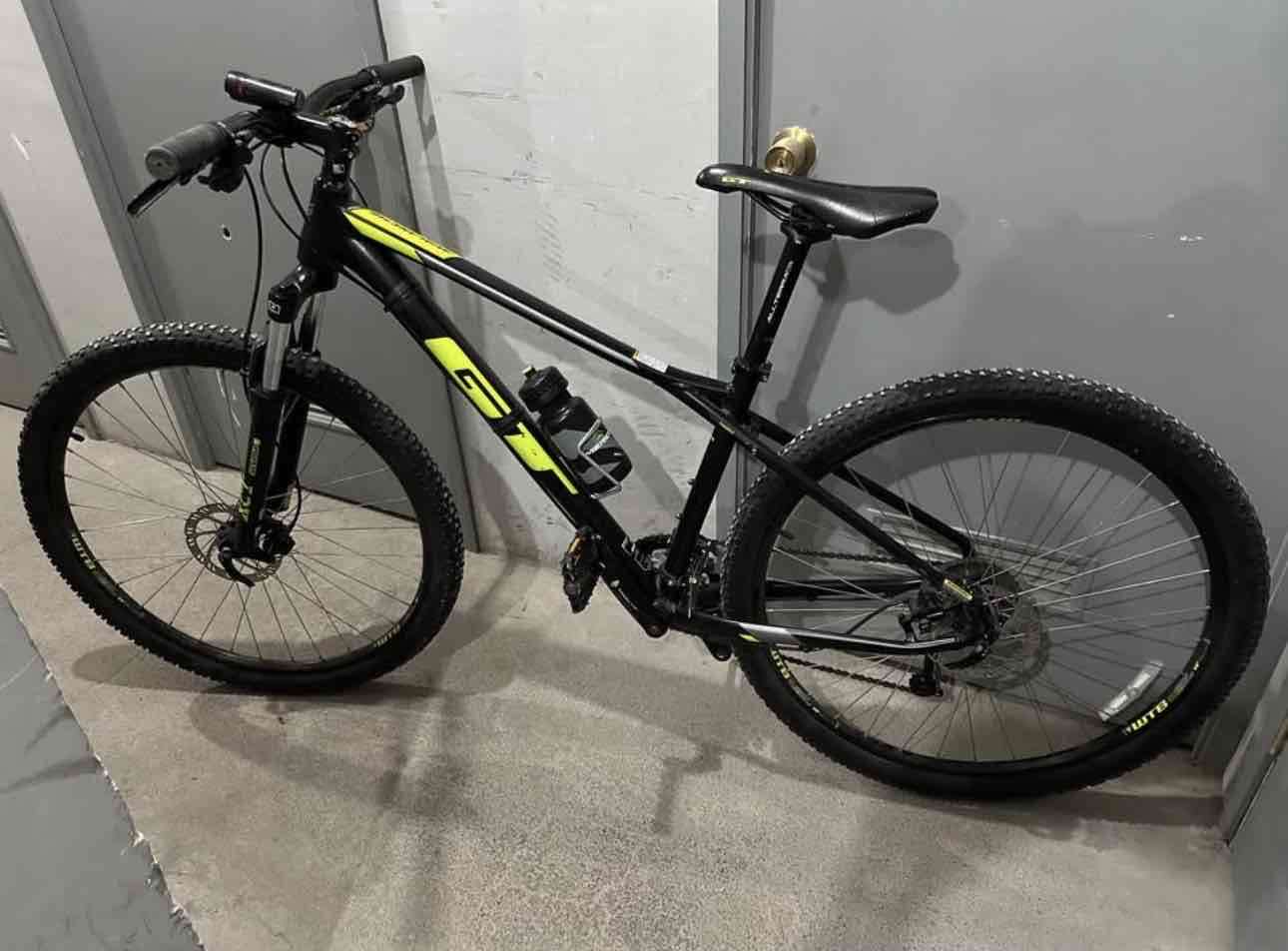 Bicicleta  GT Avalanche 29 - miniatura 2