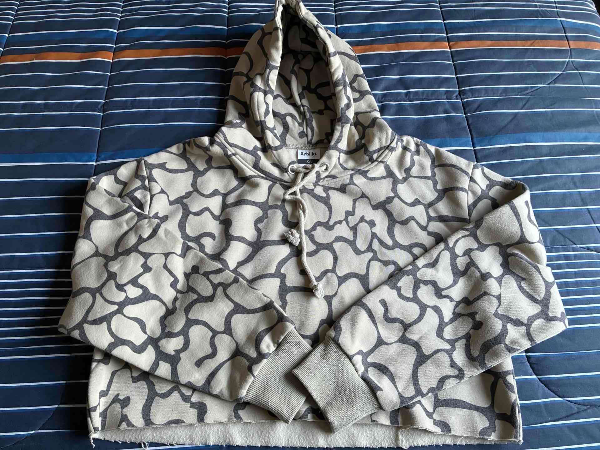 Polerón marca Sybilla animal print corto - miniatura 1