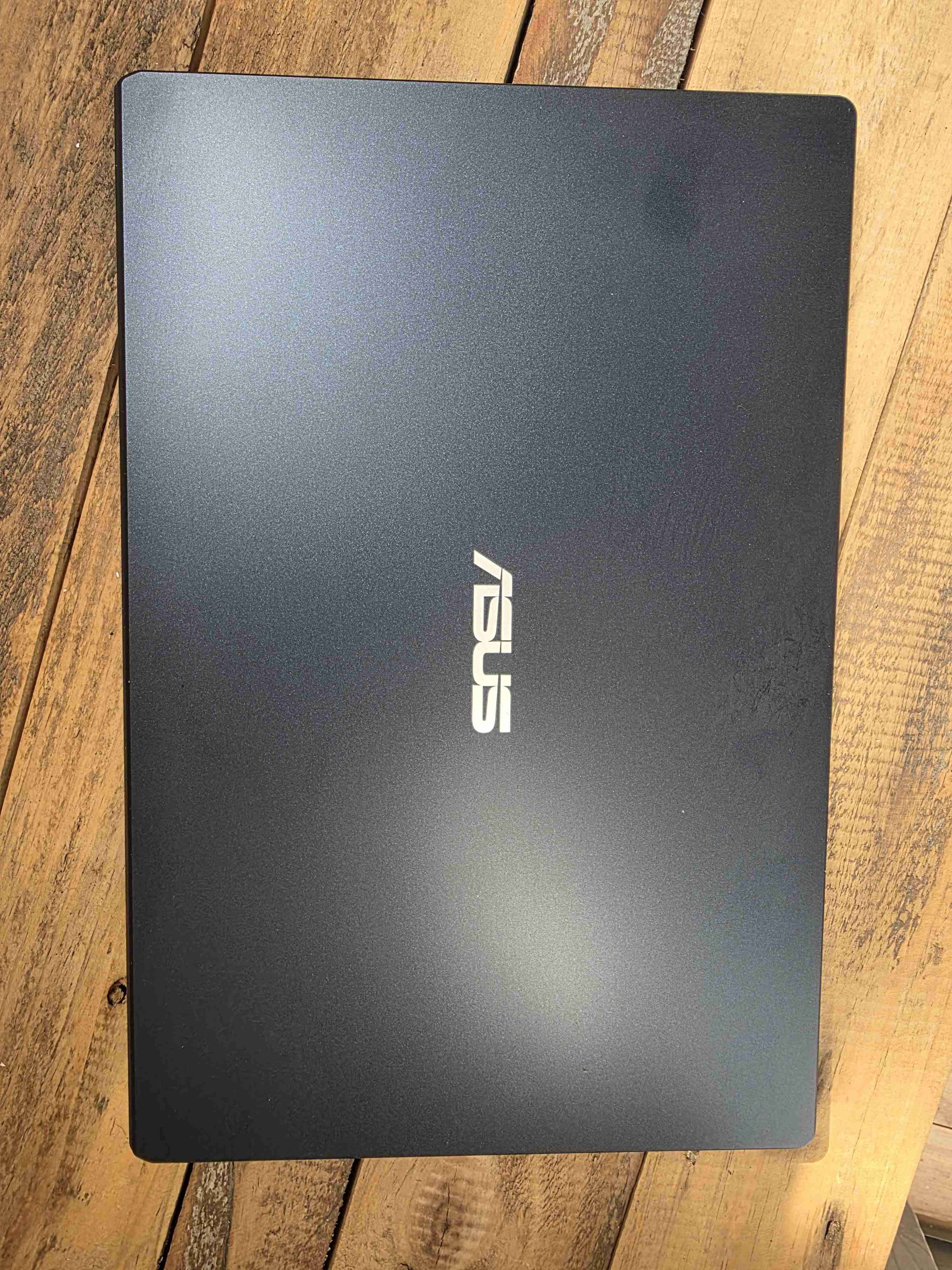 Notebook ASUS gris oscuro - 1
