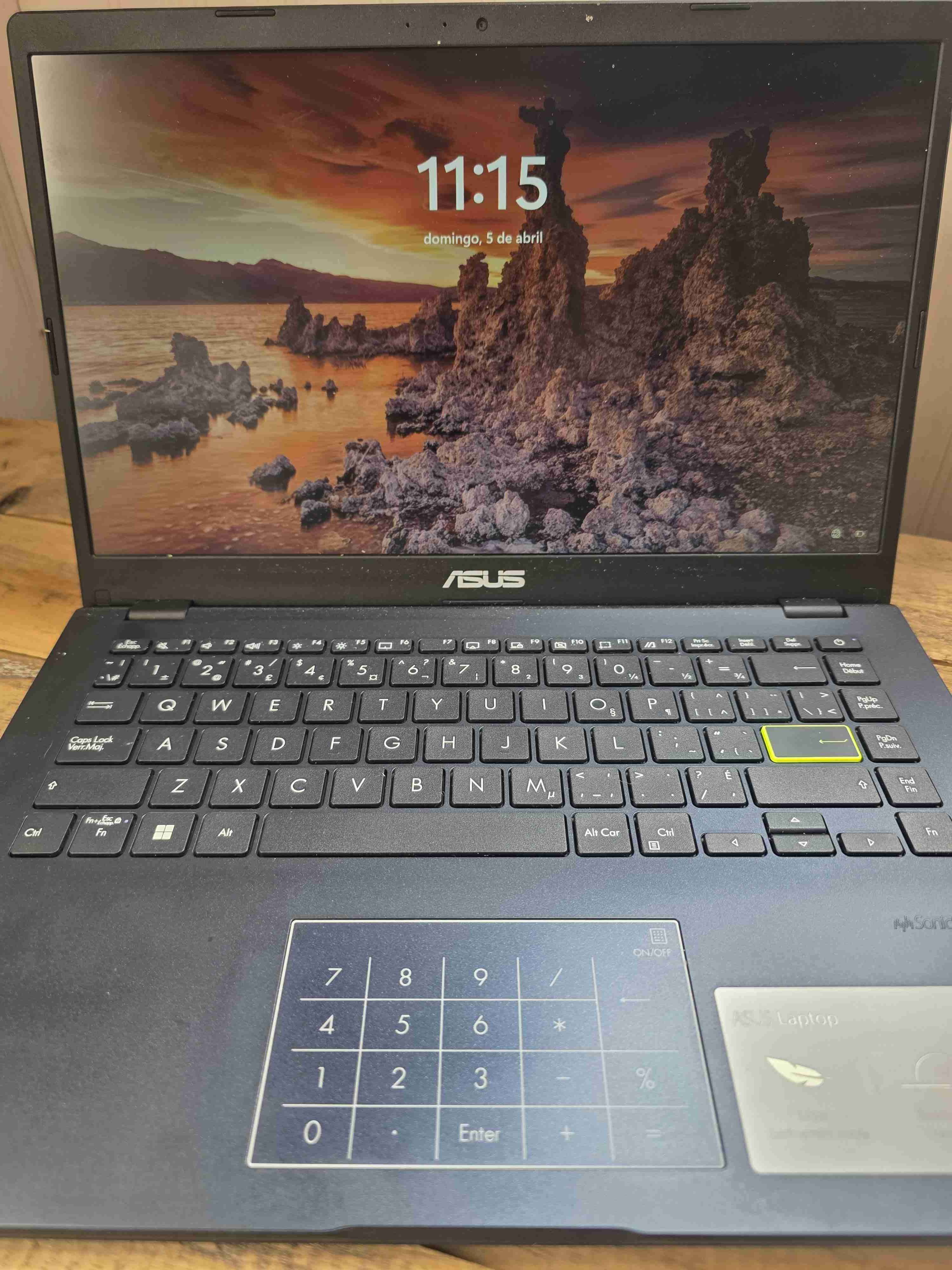 Notebook ASUS gris oscuro - 3